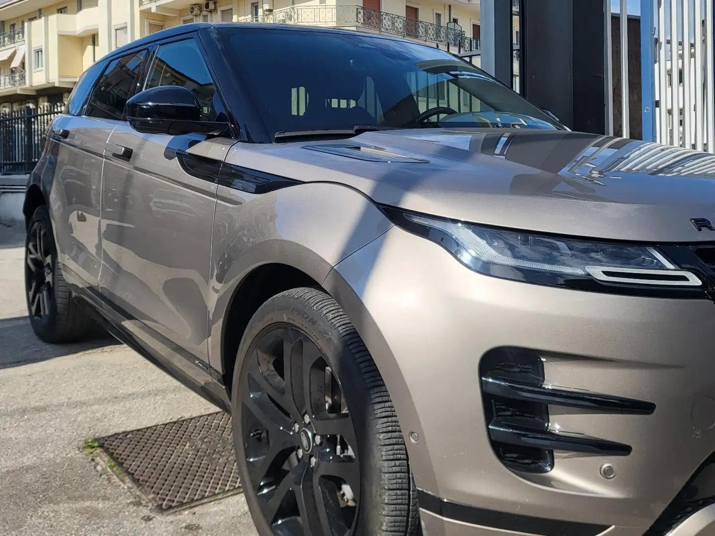 Land Rover Range Rover Evoque 2.0d i4 mhev R-Dynamic S awd 204cv auto - 1