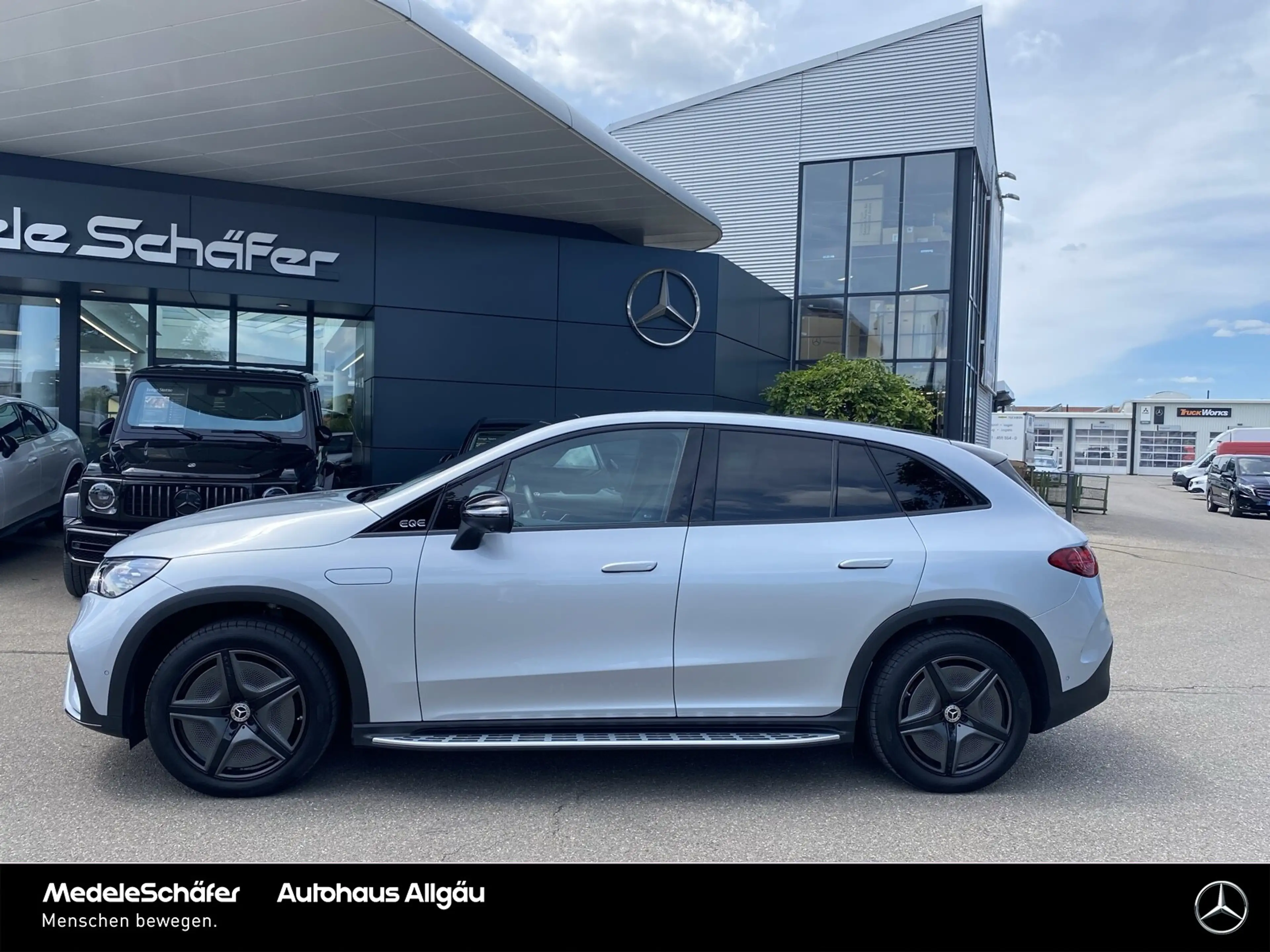 Mercedes-Benz EQE SUV EQE SUV 300 AMG Edition Night 20" Pano 360° 3D — photo 2