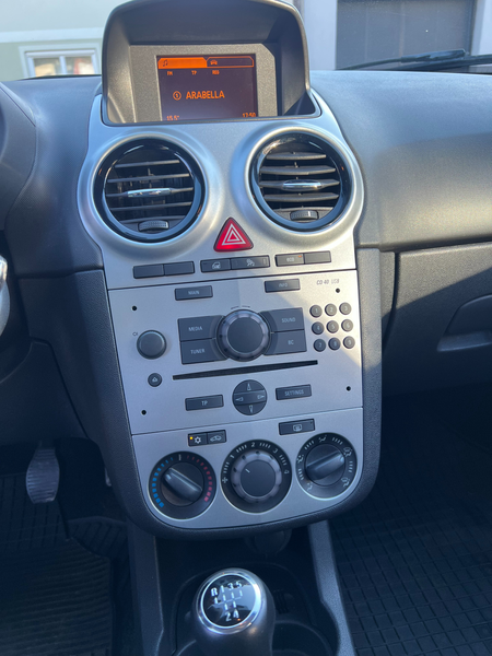 Opel Corsa 1,2 Benzin 5 Türig — photo 14
