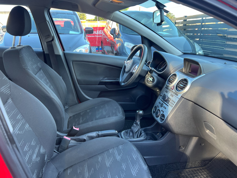Opel Corsa 1,2 Benzin 5 Türig — photo 7