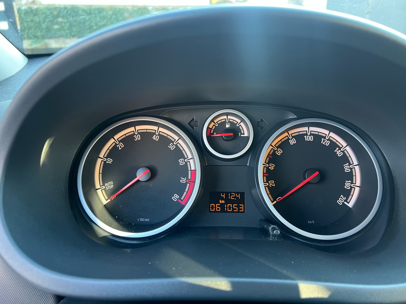 Opel Corsa 1,2 Benzin 5 Türig — photo 12
