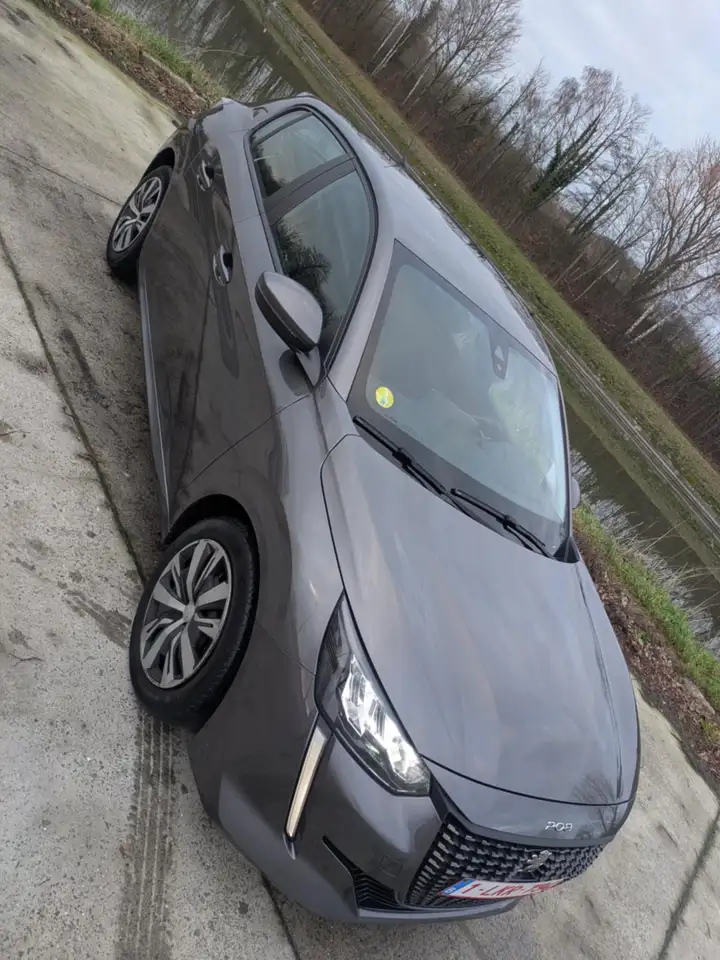 Peugeot 208 BlueHDi 100 S