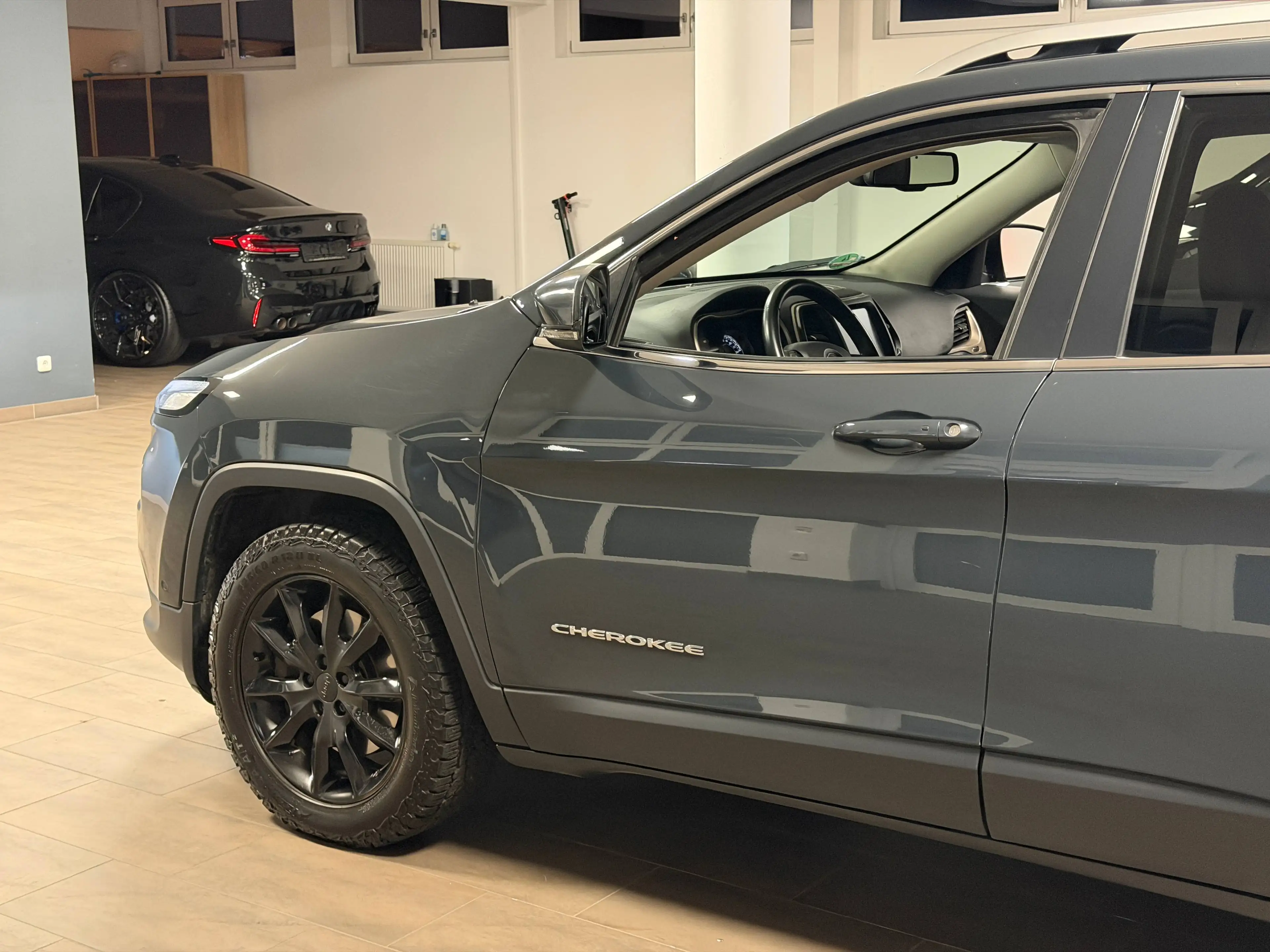 Jeep Cherokee Cherokee 2.2 Limited 4WD /LEDER/AHK/KEYLESS/RFK/ — photo 11