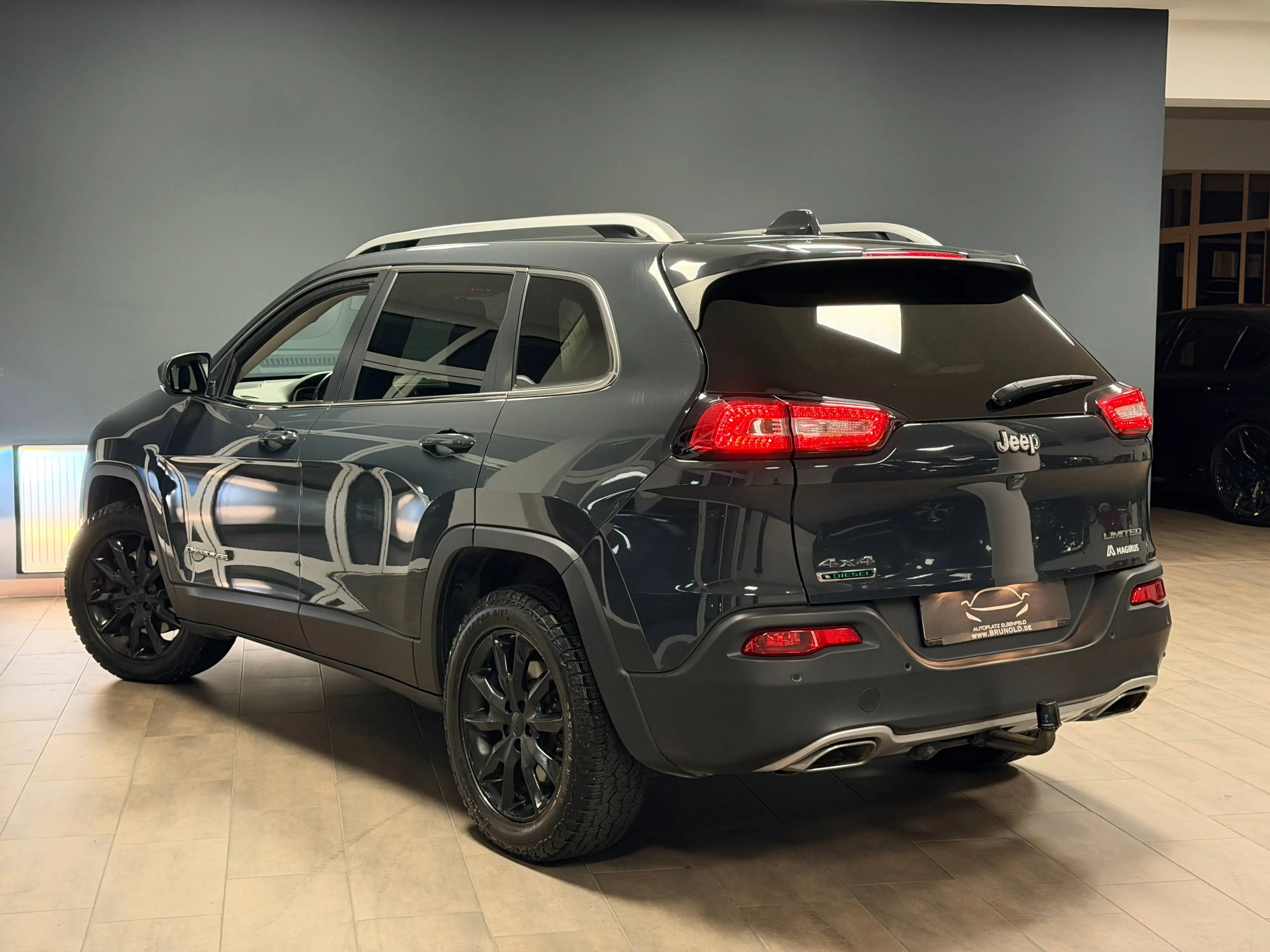 Jeep Cherokee Cherokee 2.2 Limited 4WD /LEDER/AHK/KEYLESS/RFK/ — photo 3