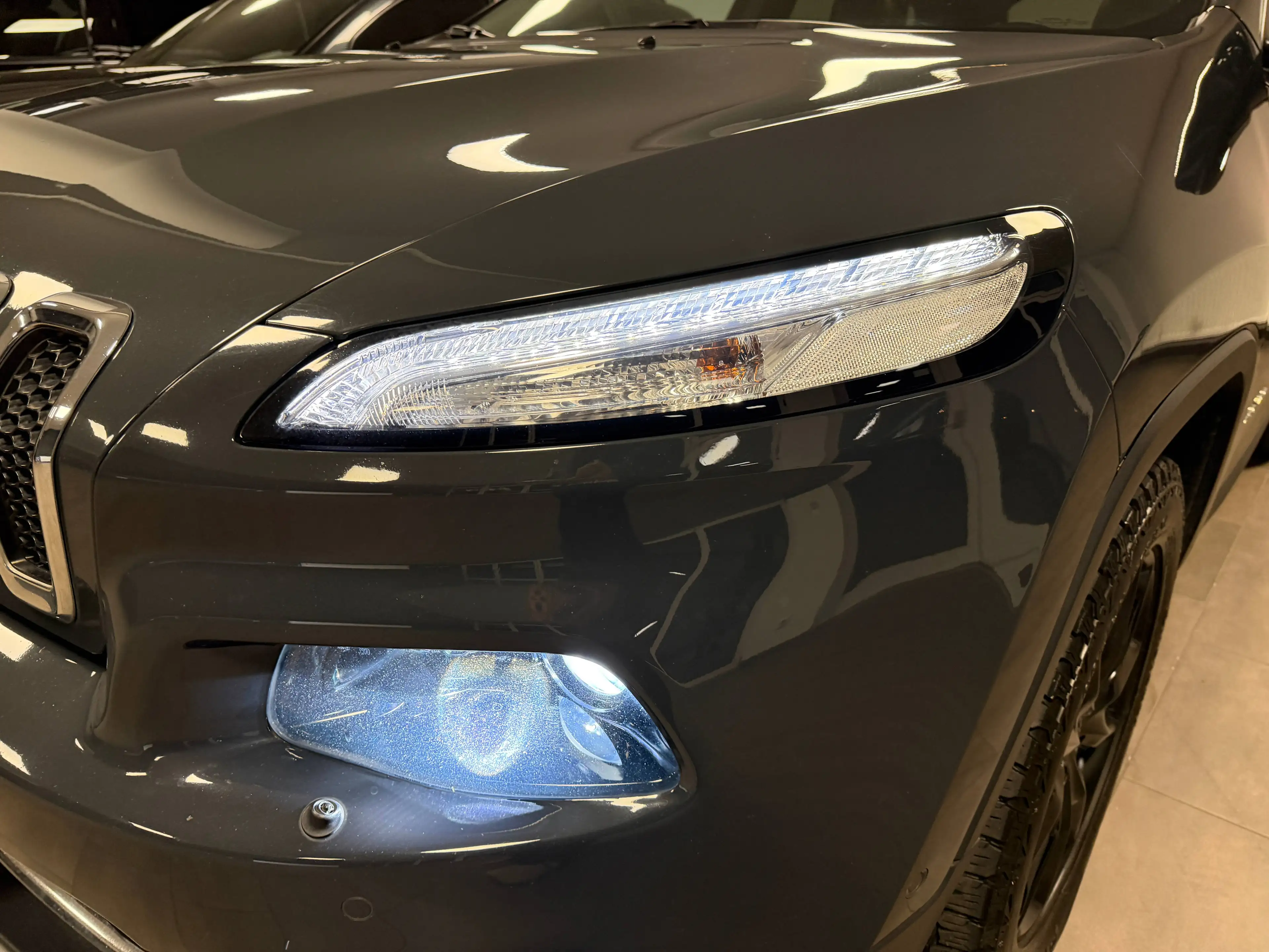 Jeep Cherokee Cherokee 2.2 Limited 4WD /LEDER/AHK/KEYLESS/RFK/ — photo 15