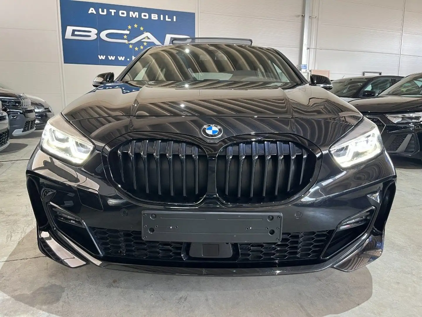BMW 118 iA Msport Autom./Tetto/"19 M sport/Sed.Guscio/Head Nero - 2