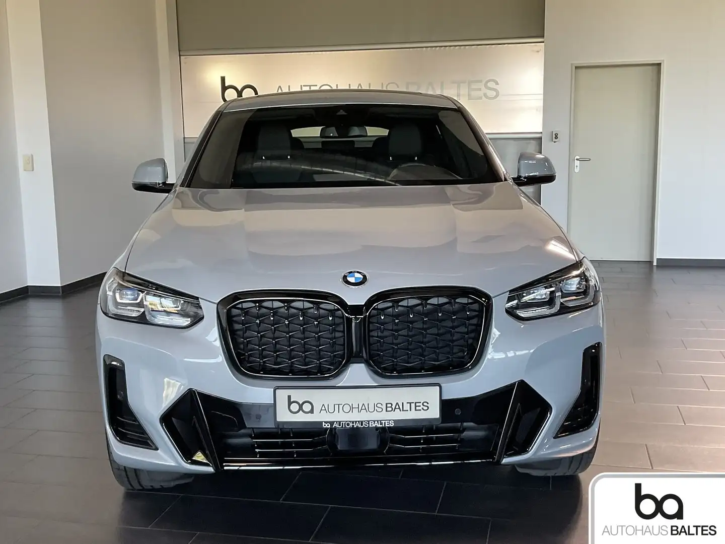 BMW X4 X4 xDrive 20i M Sport 20"/Pano/Driv/ACC/Park/AHK Grau - 2