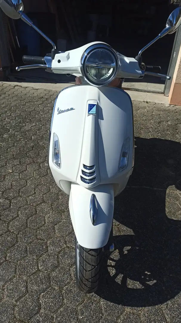 Vespa Primavera S 50 Alb - 1