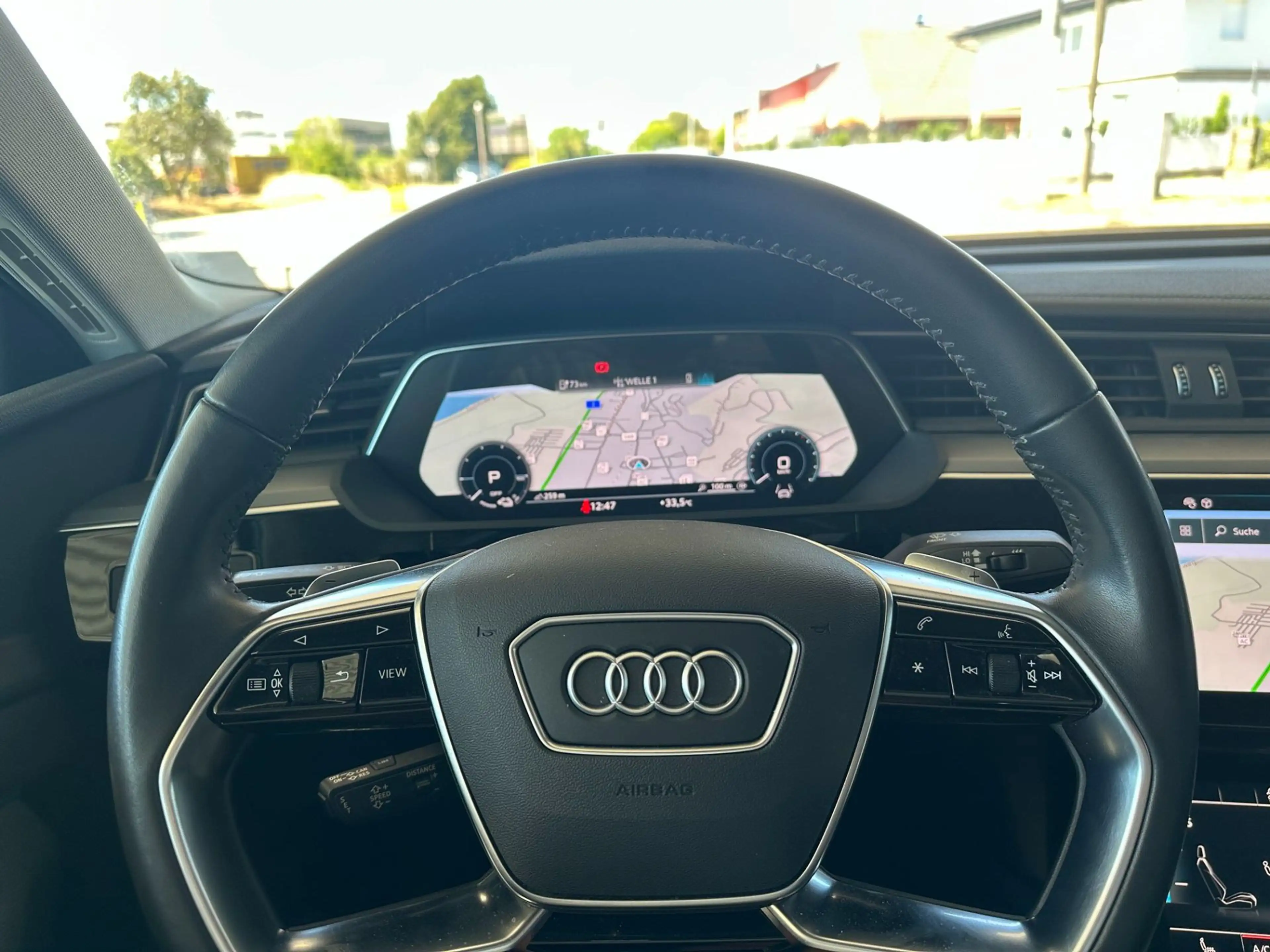 Audi e-tron SB 55 quattro 95kWh Business — photo 12
