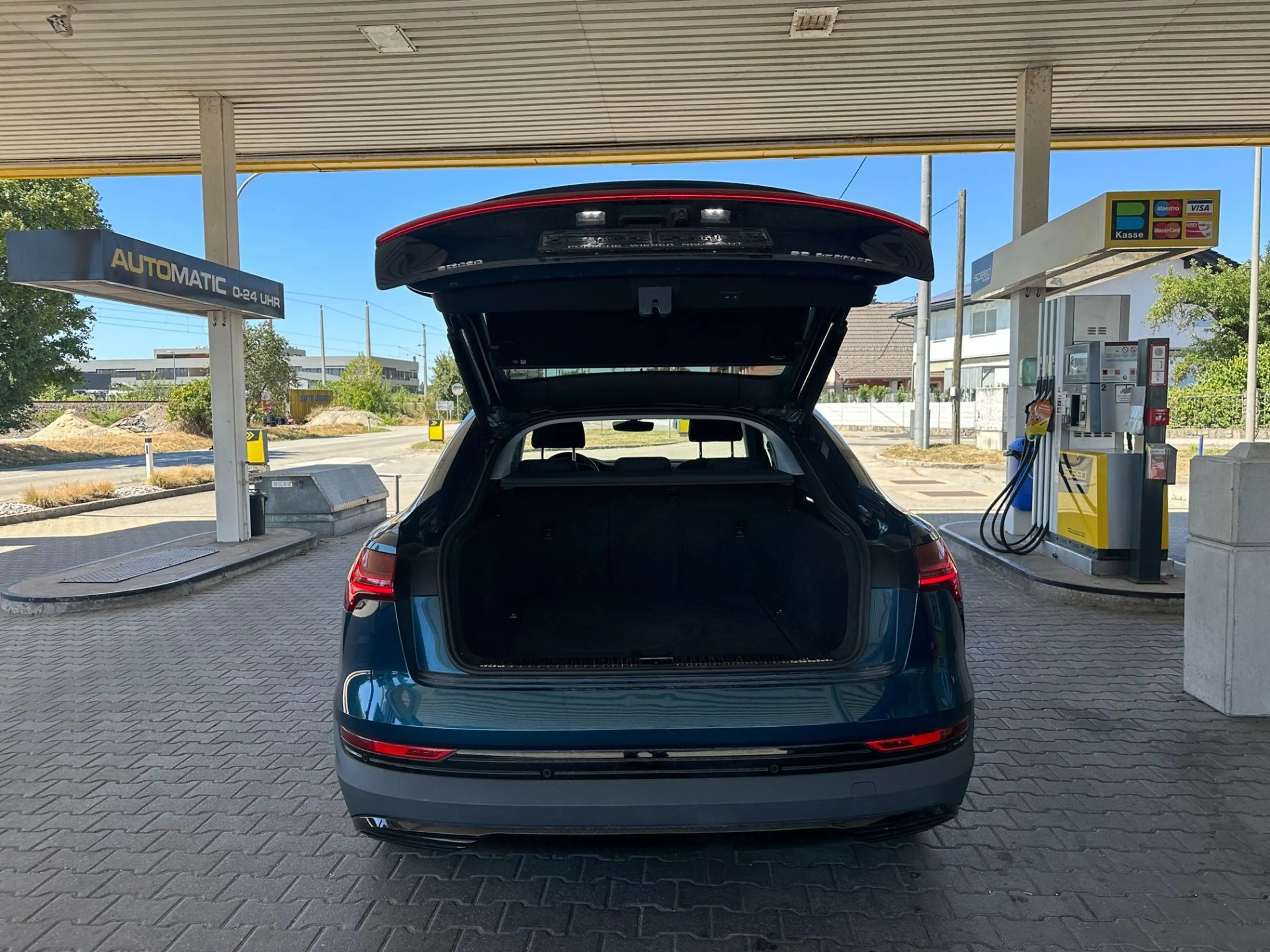 Audi e-tron SB 55 quattro 95kWh Business — photo 7