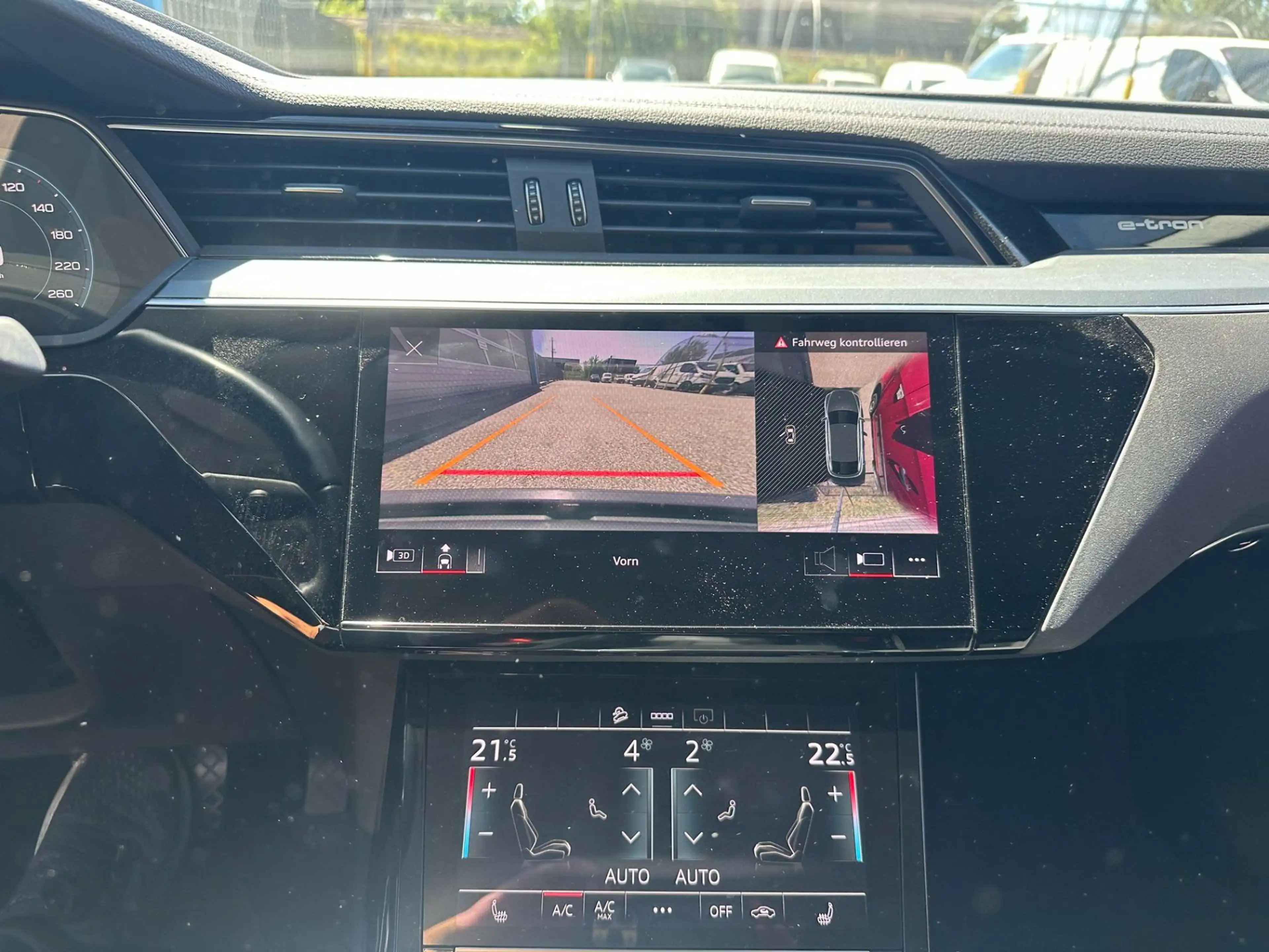 Audi e-tron SB 55 quattro 95kWh Business — photo 14