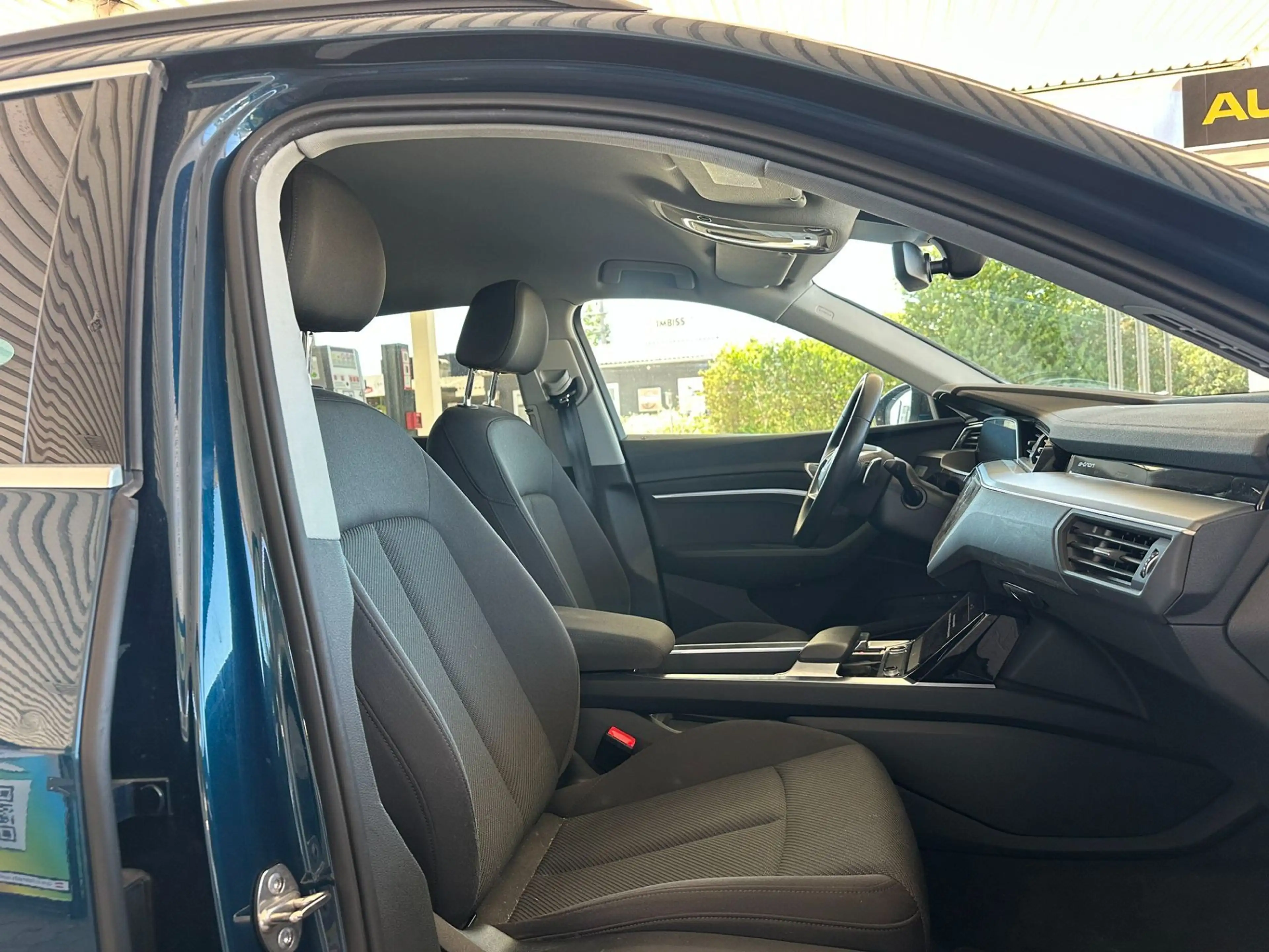 Audi e-tron SB 55 quattro 95kWh Business — photo 8