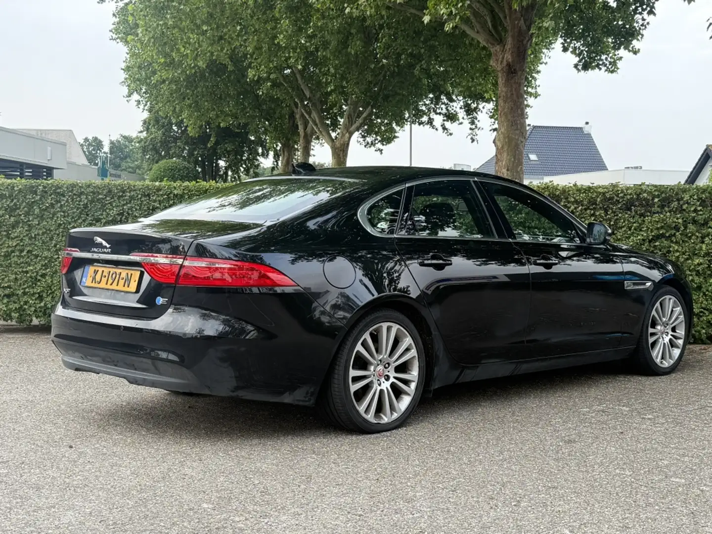 Jaguar XF 2.0d Portfolio let op zie beschijving! crna - 2