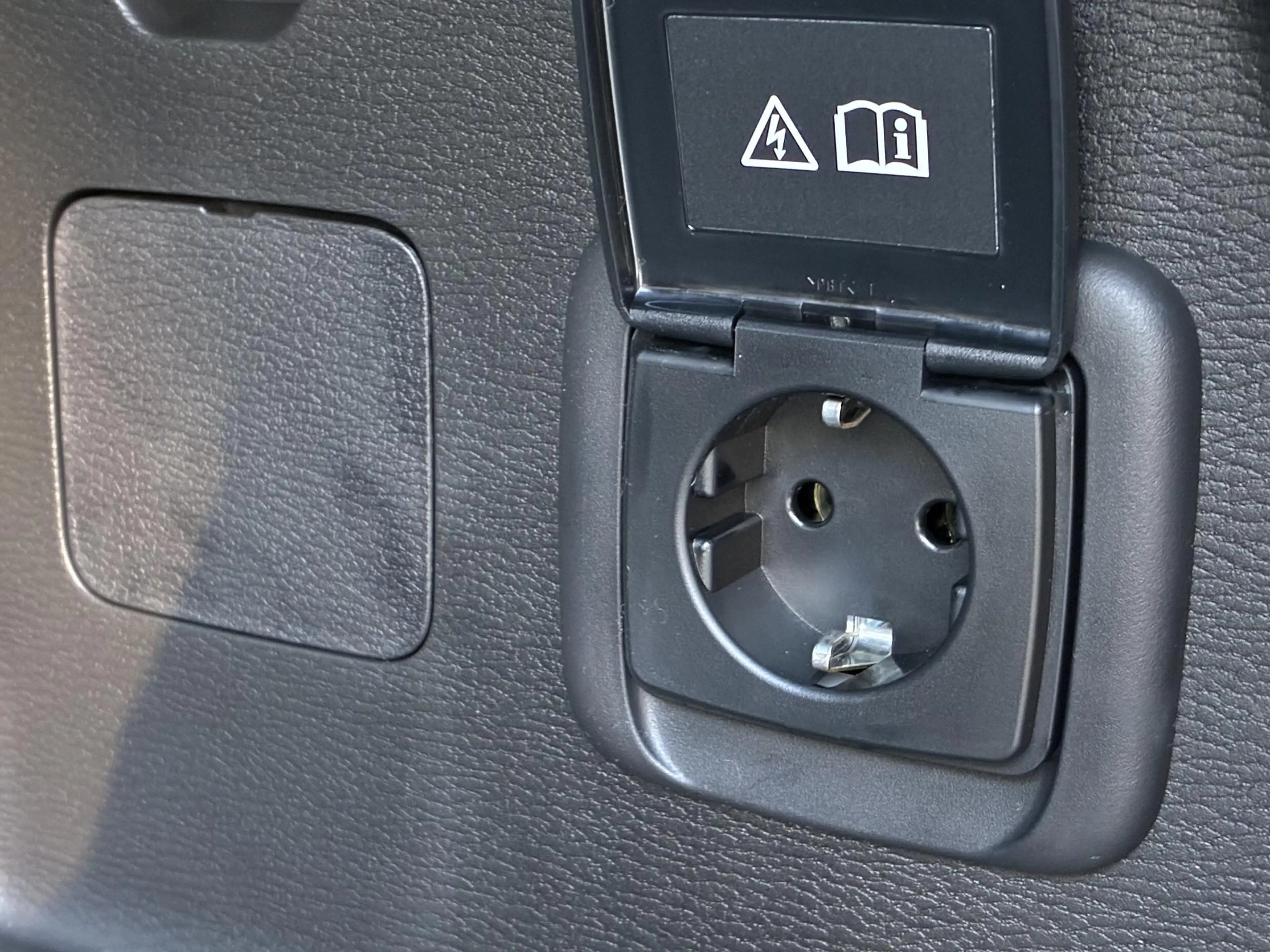 Mitsubishi Outlander 2.4 PHEV Black Edition NIEUW UIT VOORRAAD LEVERBAA — photo 31