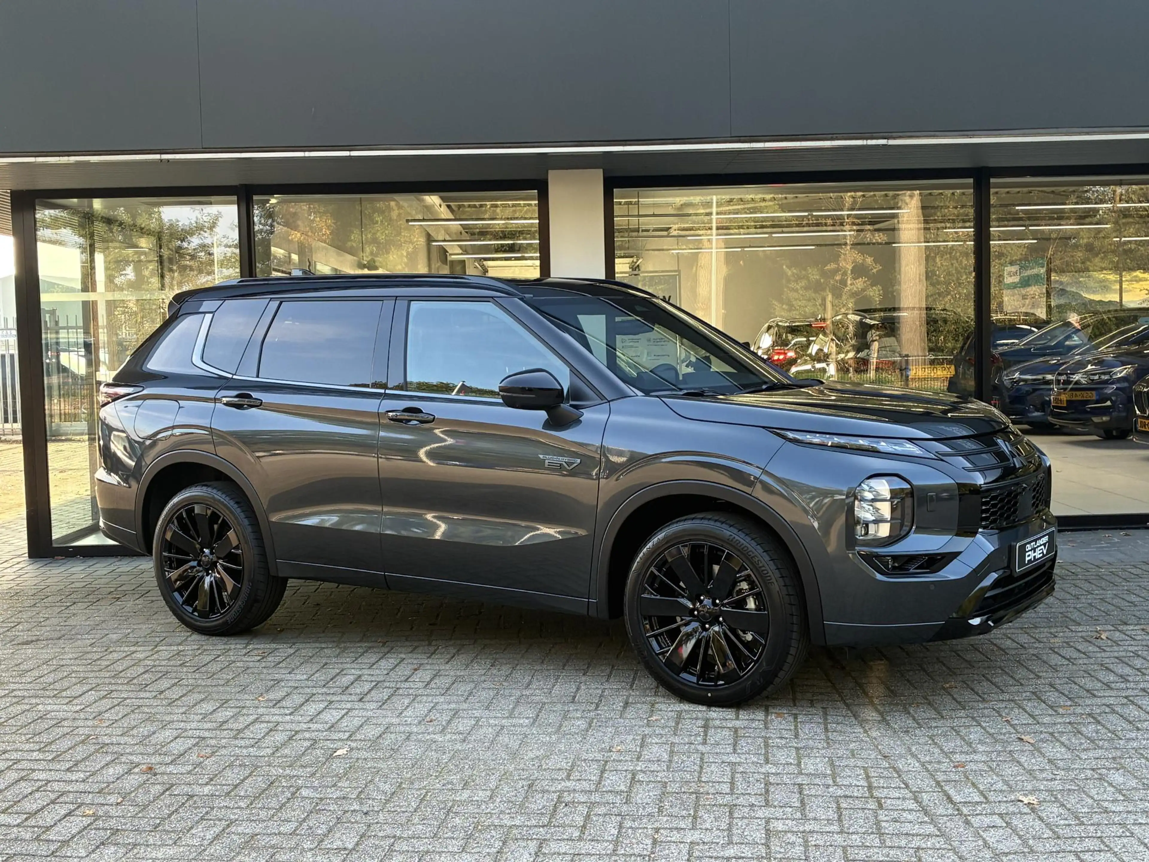 Mitsubishi Outlander 2.4 PHEV Black Edition NIEUW UIT VOORRAAD LEVERBAA — photo 7