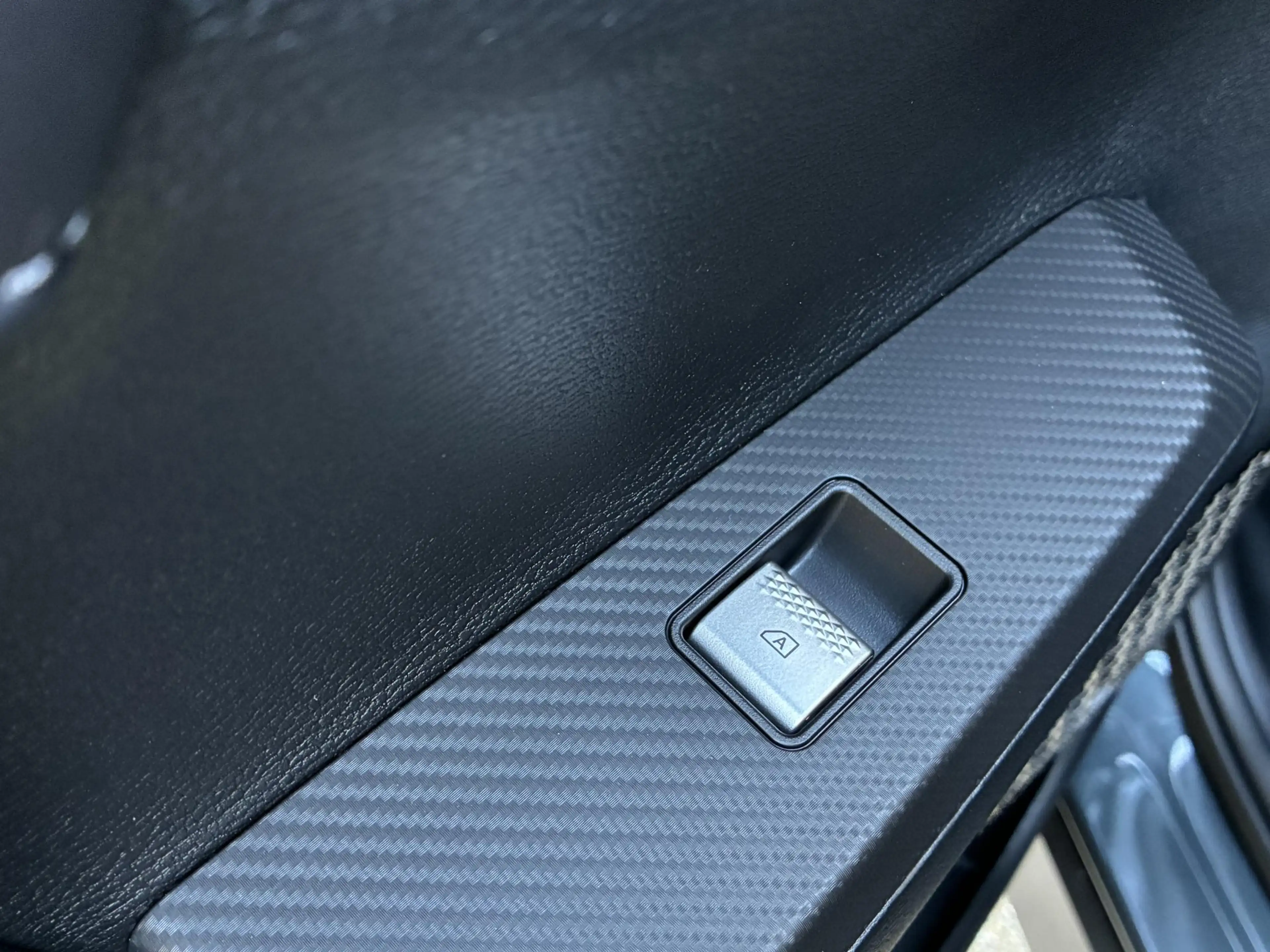 Mitsubishi Outlander 2.4 PHEV Black Edition NIEUW UIT VOORRAAD LEVERBAA — photo 32