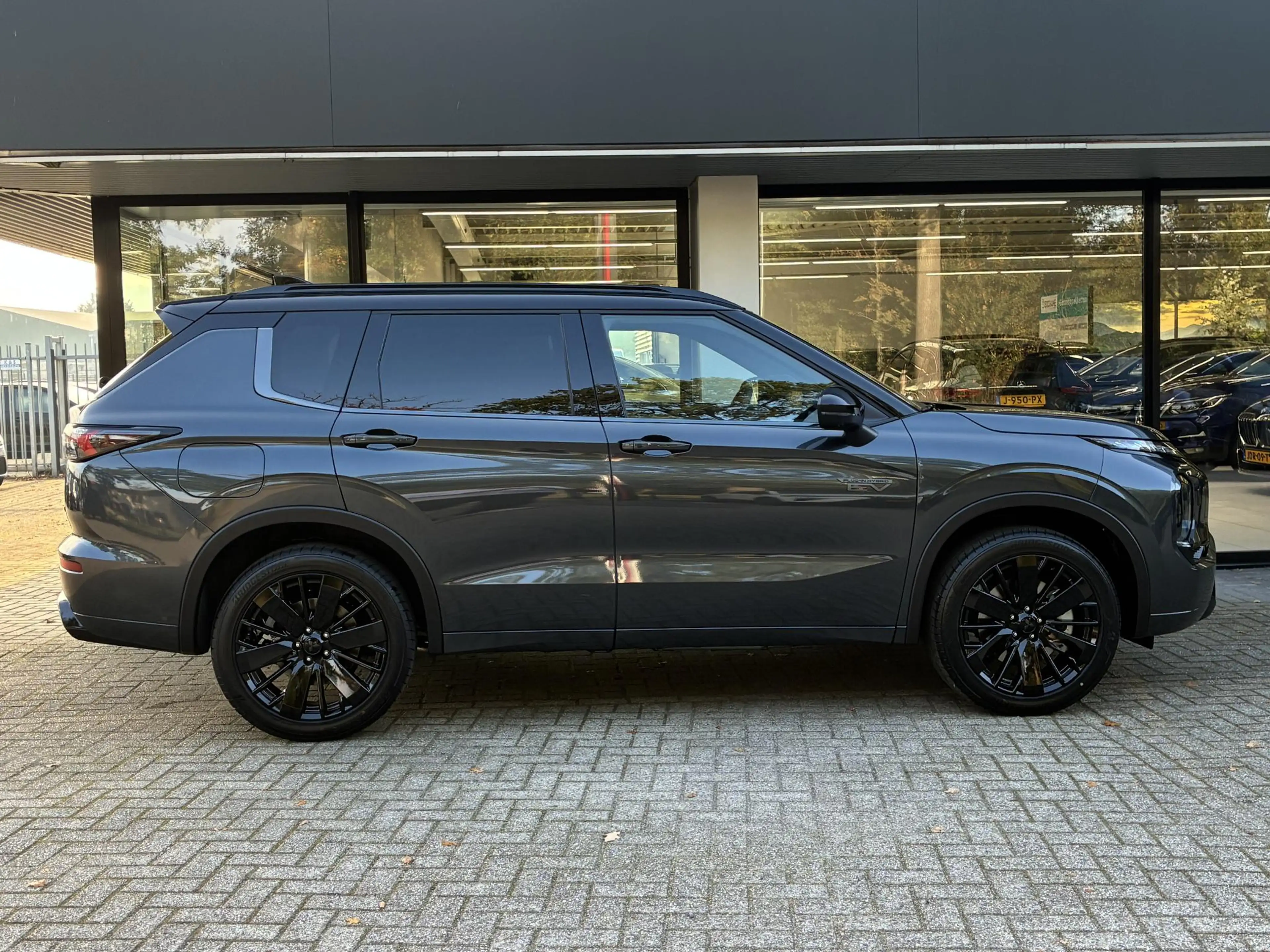 Mitsubishi Outlander 2.4 PHEV Black Edition NIEUW UIT VOORRAAD LEVERBAA — photo 6