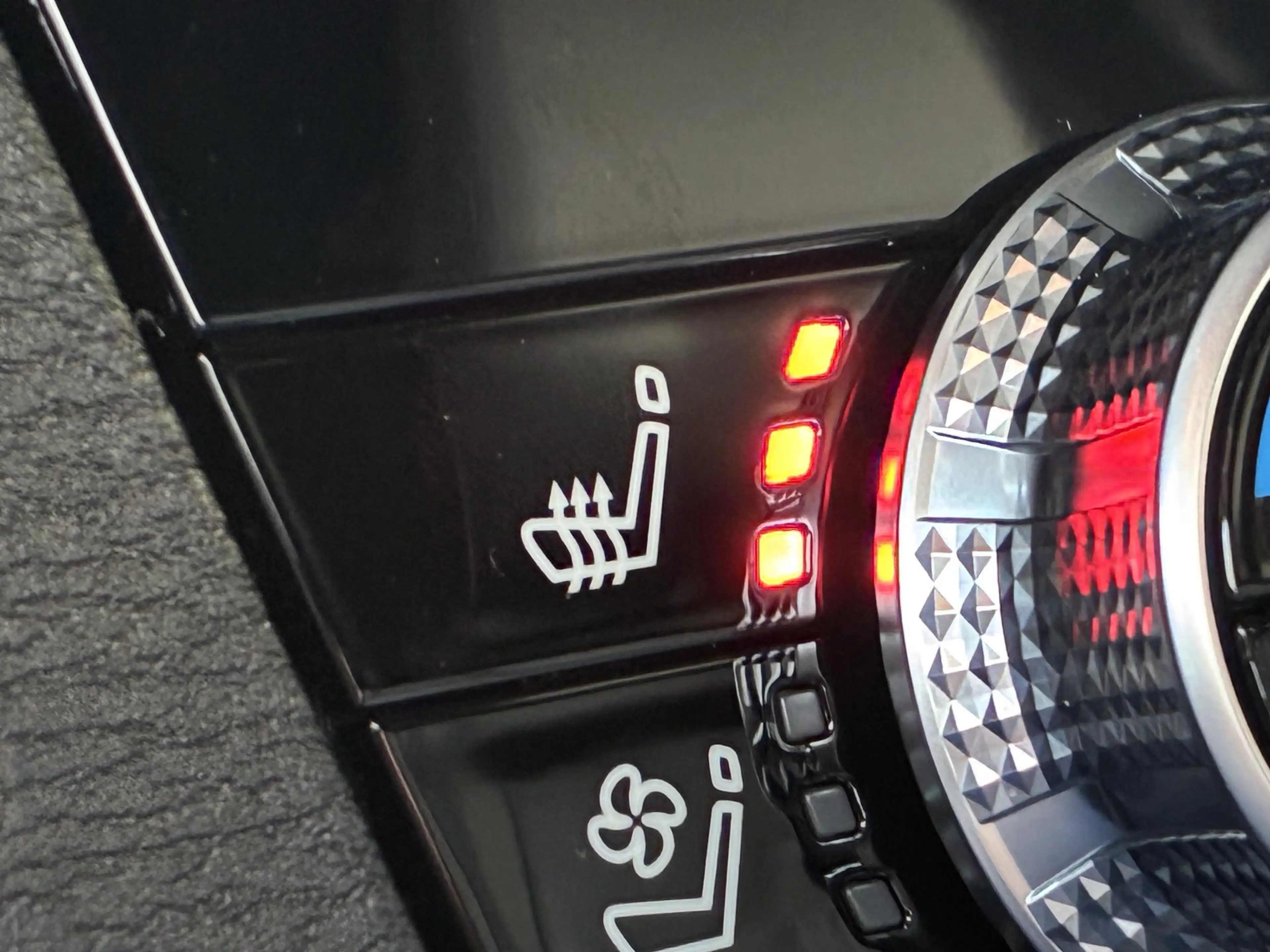 Mitsubishi Outlander 2.4 PHEV Black Edition NIEUW UIT VOORRAAD LEVERBAA — photo 42