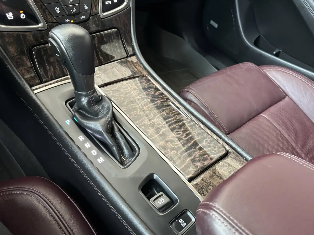 Buick Lacrosse снимка Buick Lacrosse