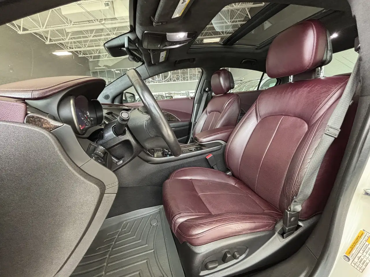 Buick Lacrosse снимка Buick Lacrosse