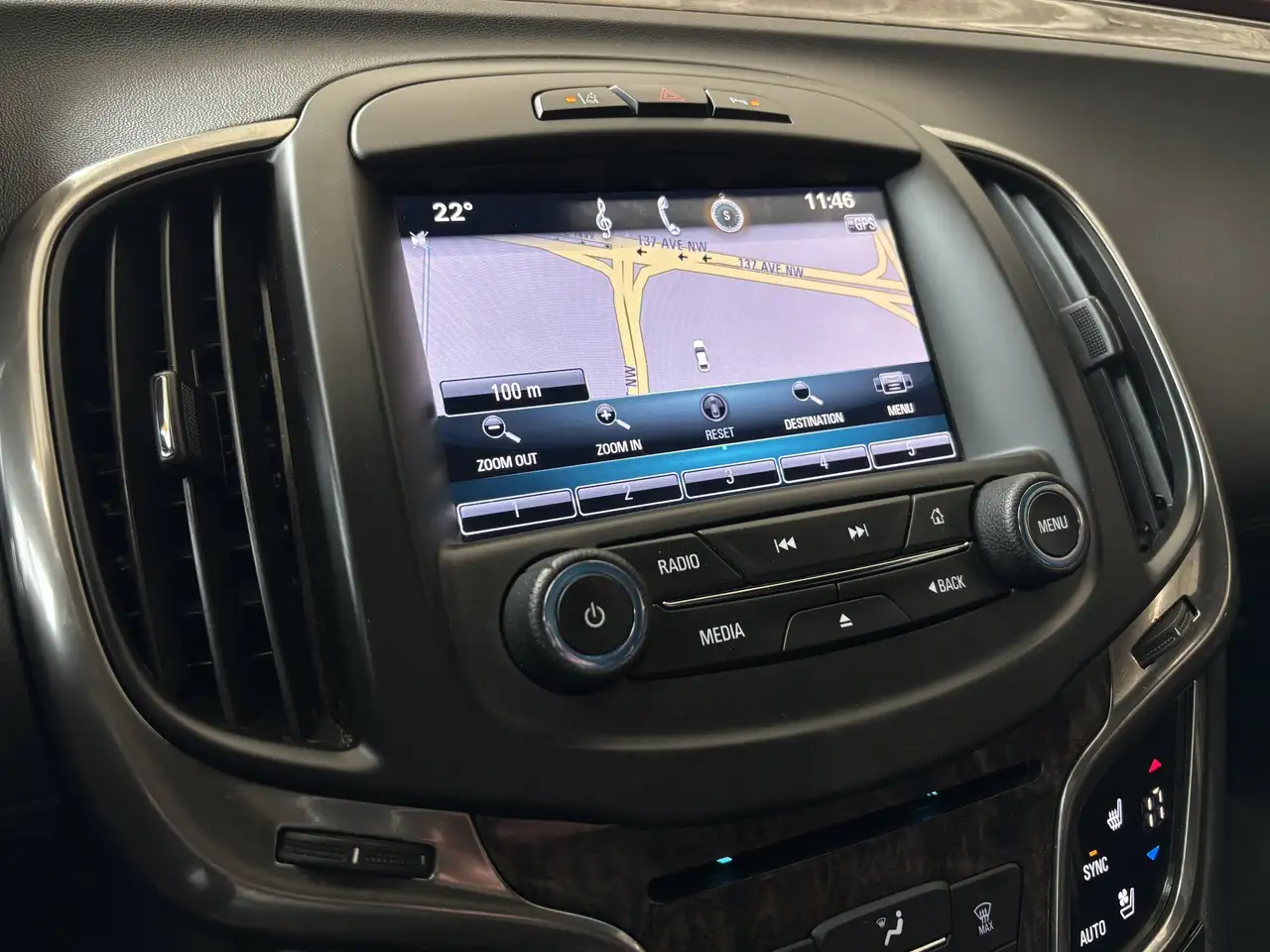 Buick Lacrosse снимка Buick Lacrosse