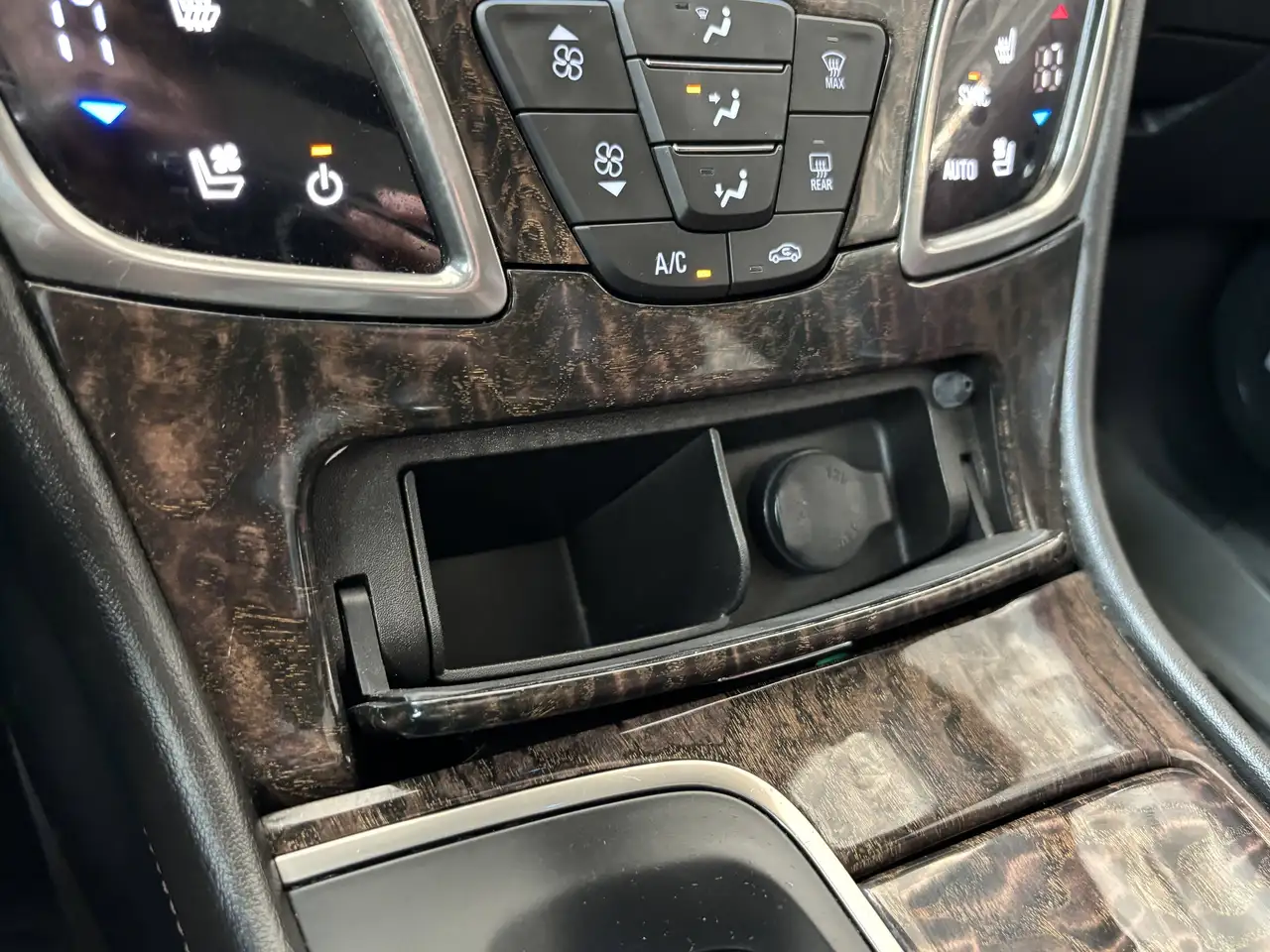 Buick Lacrosse снимка Buick Lacrosse