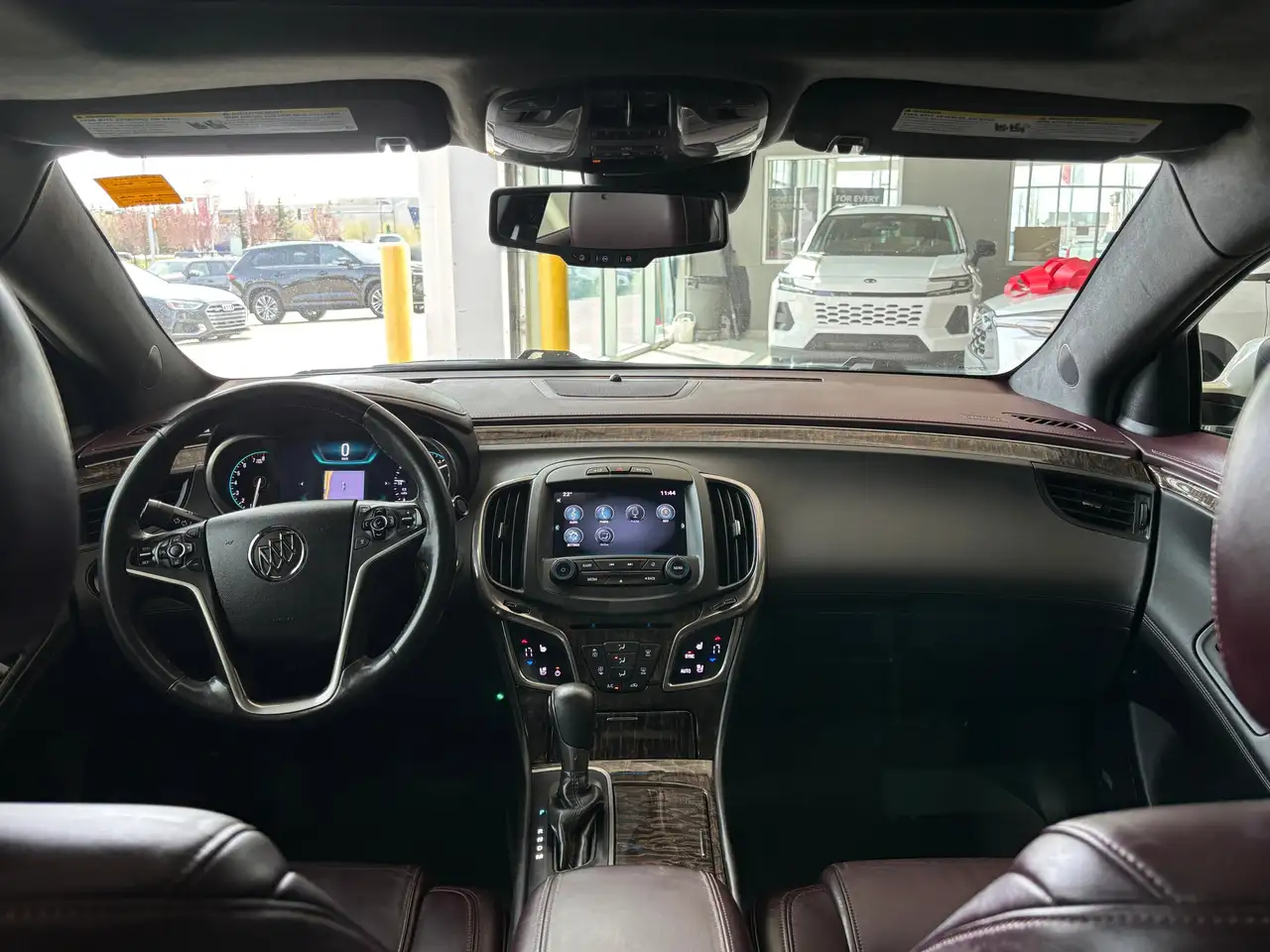 Buick Lacrosse снимка Buick Lacrosse
