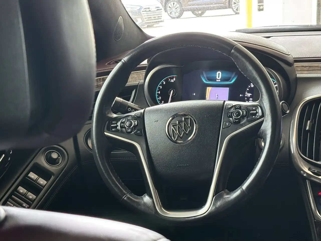 Buick Lacrosse снимка Buick Lacrosse