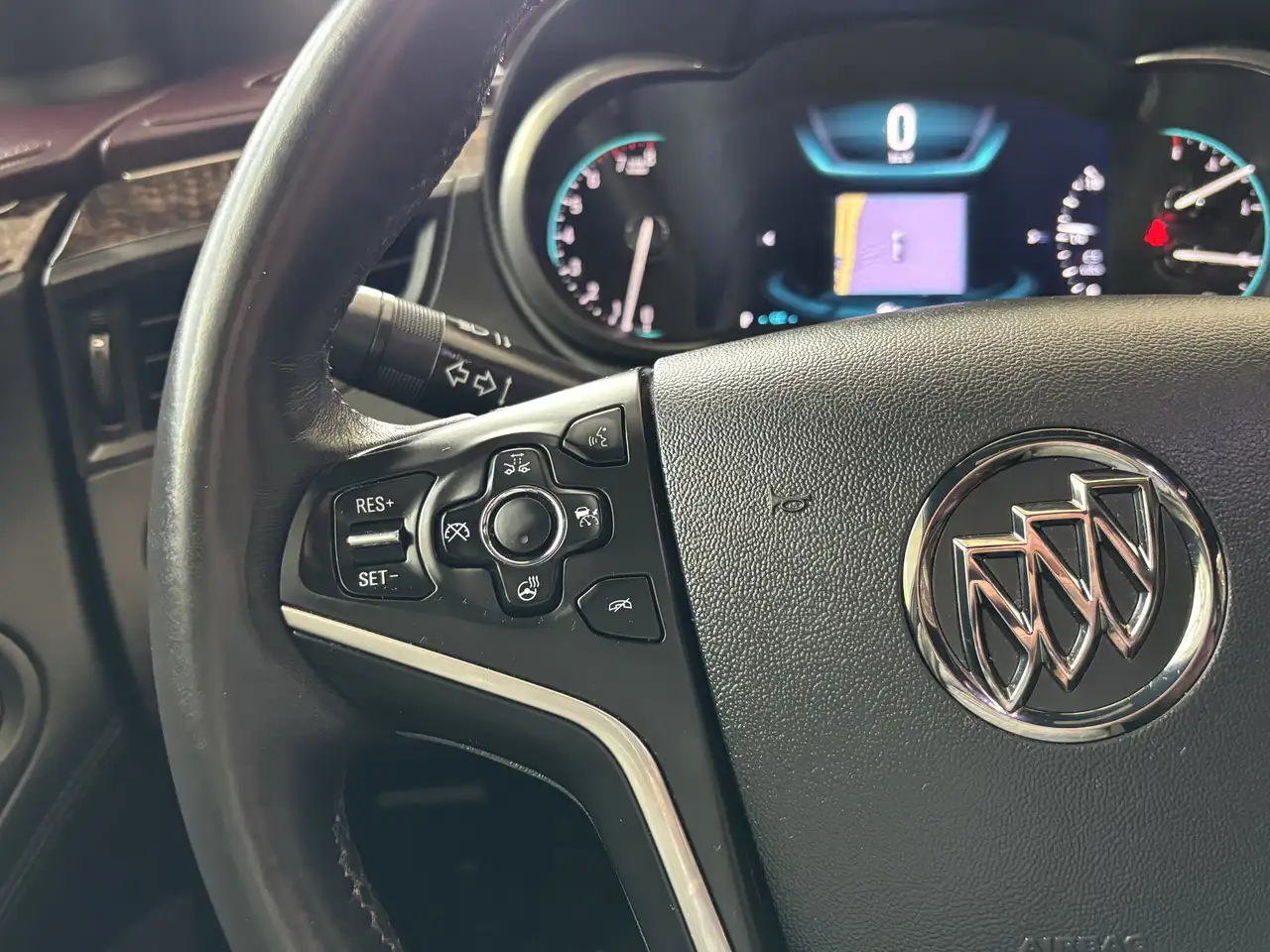 Buick Lacrosse снимка Buick Lacrosse