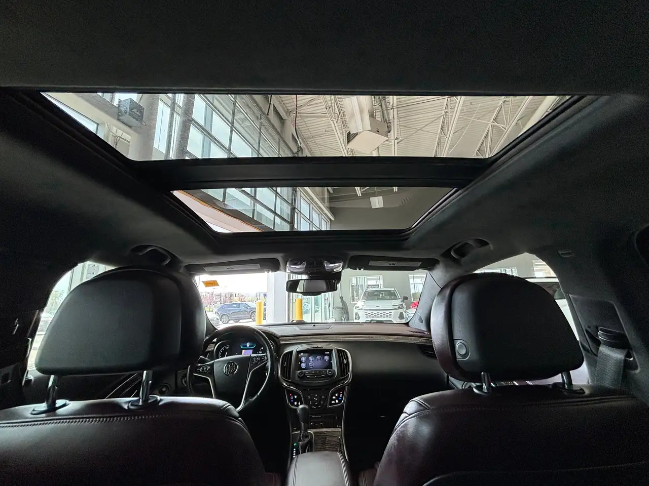 Buick Lacrosse снимка Buick Lacrosse