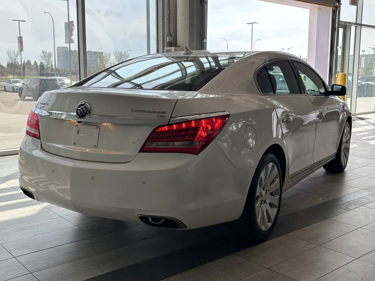 Buick Lacrosse снимка Buick Lacrosse