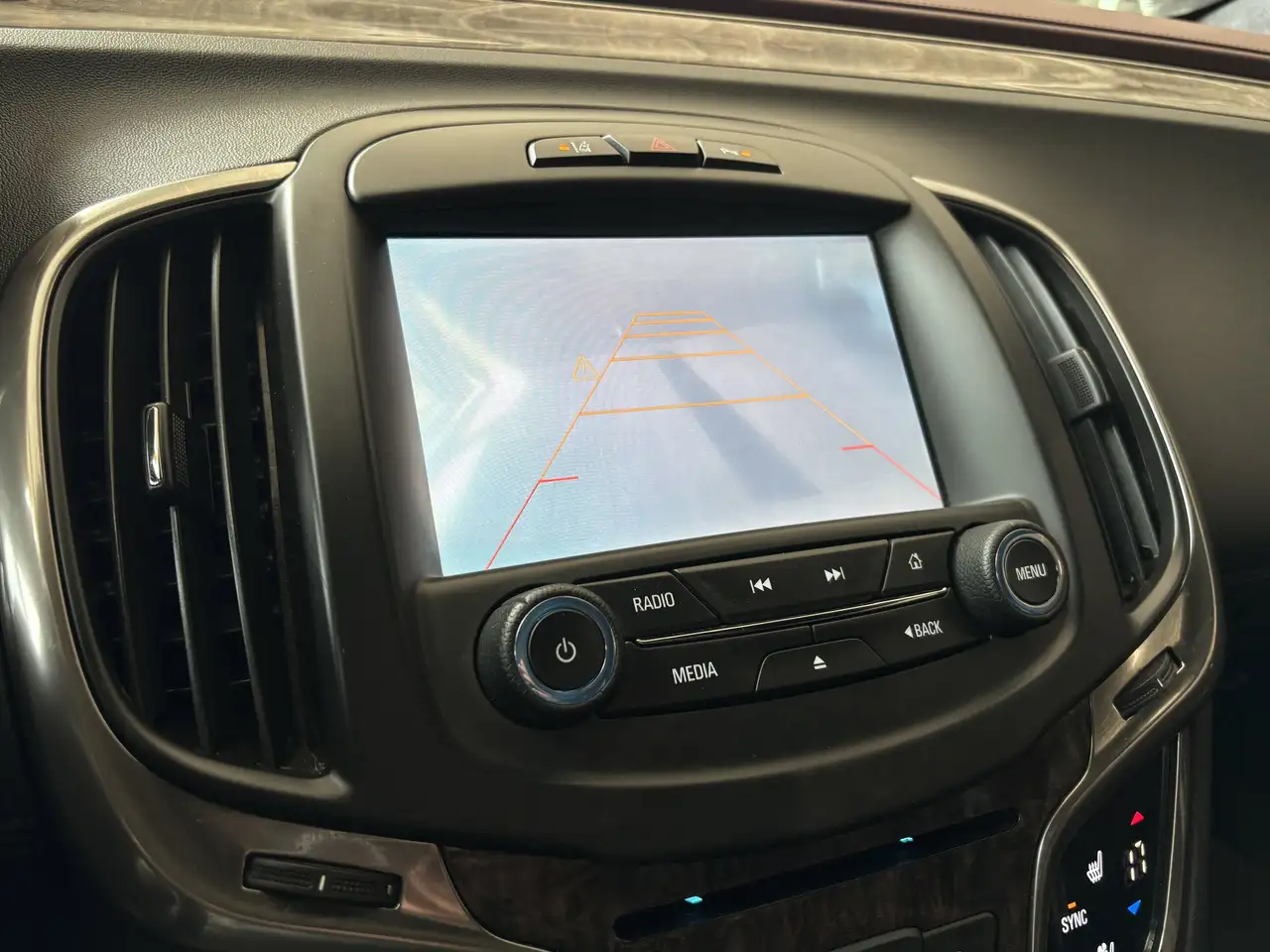Buick Lacrosse снимка Buick Lacrosse