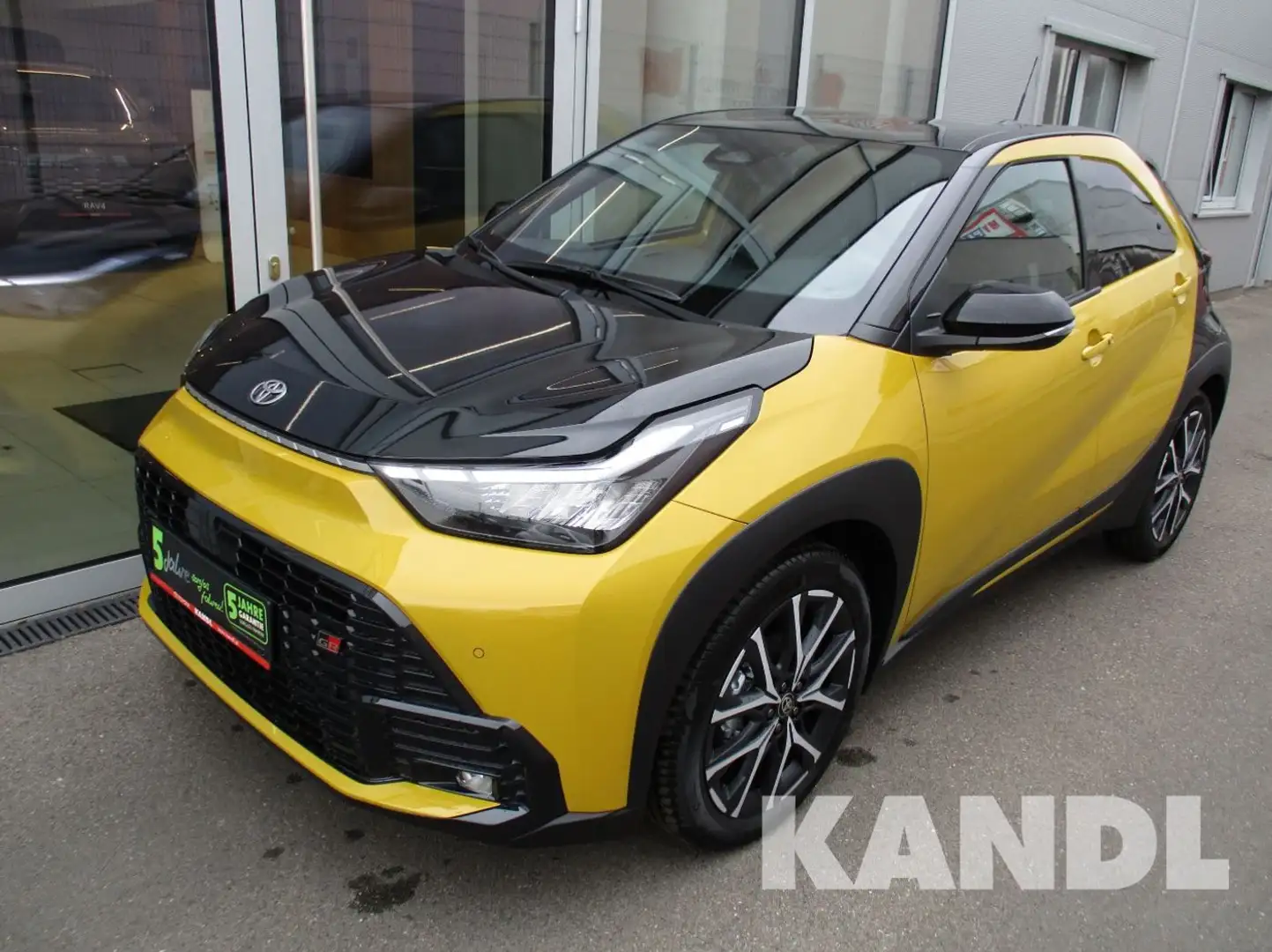 Toyota Aygo X 1,5 HSD GR SPORT Gelb - 1