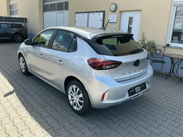 Opel Corsa view 4