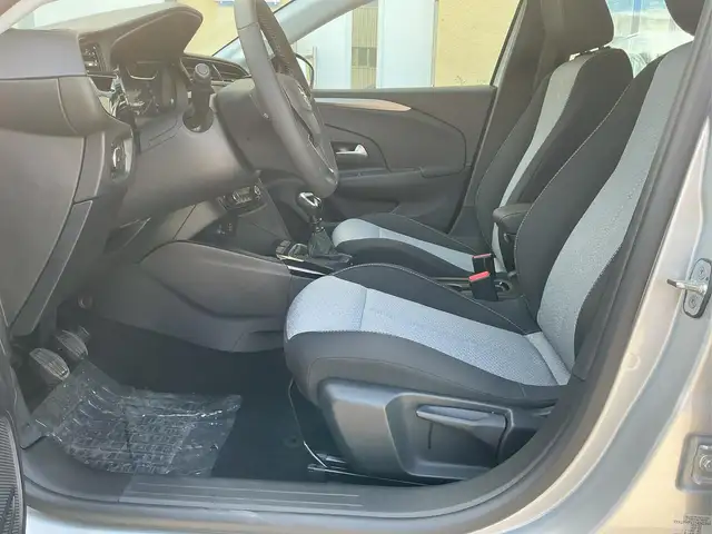 Opel Corsa view 9