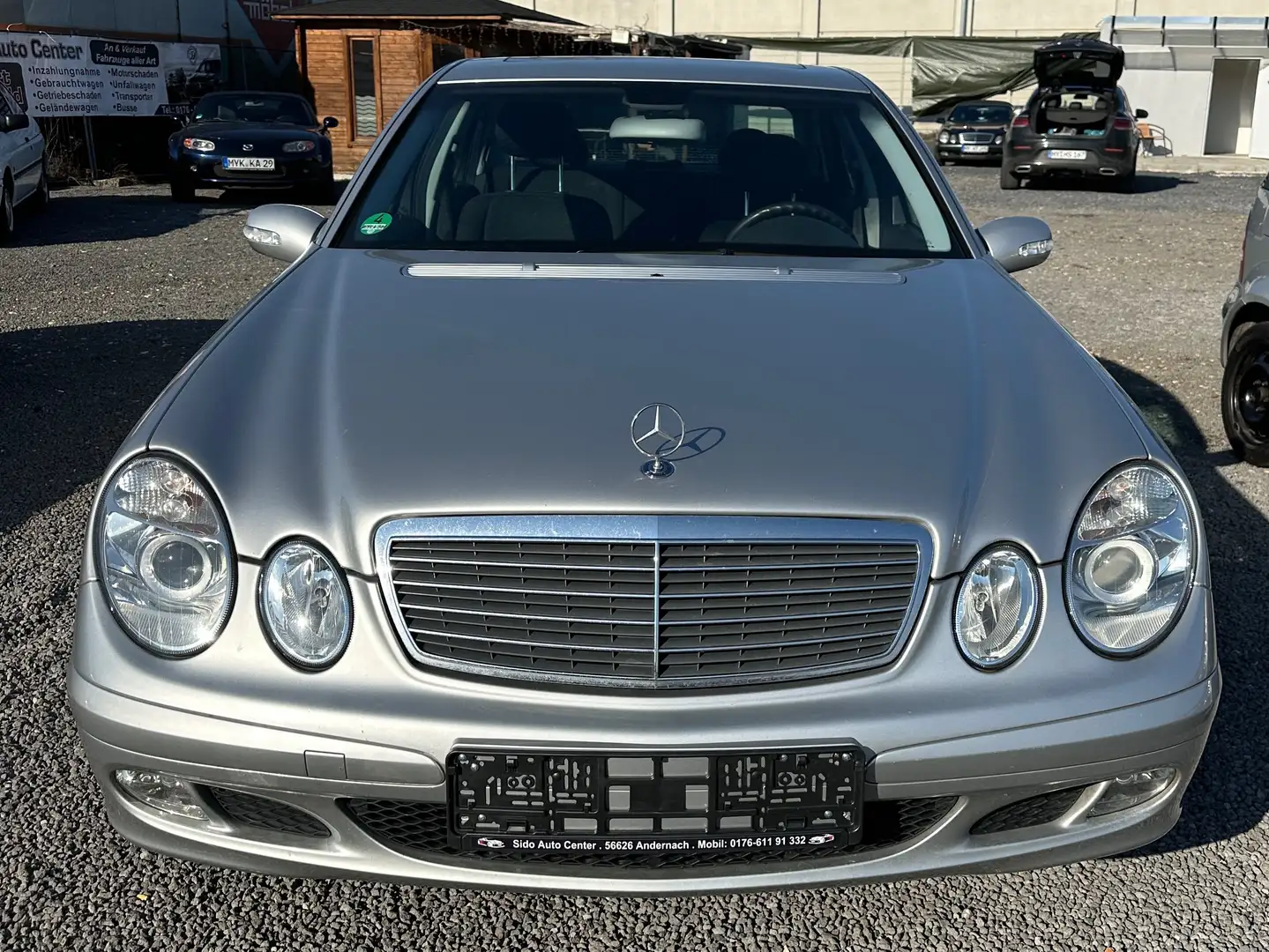 Mercedes-Benz E 240 Classic Silber - 1