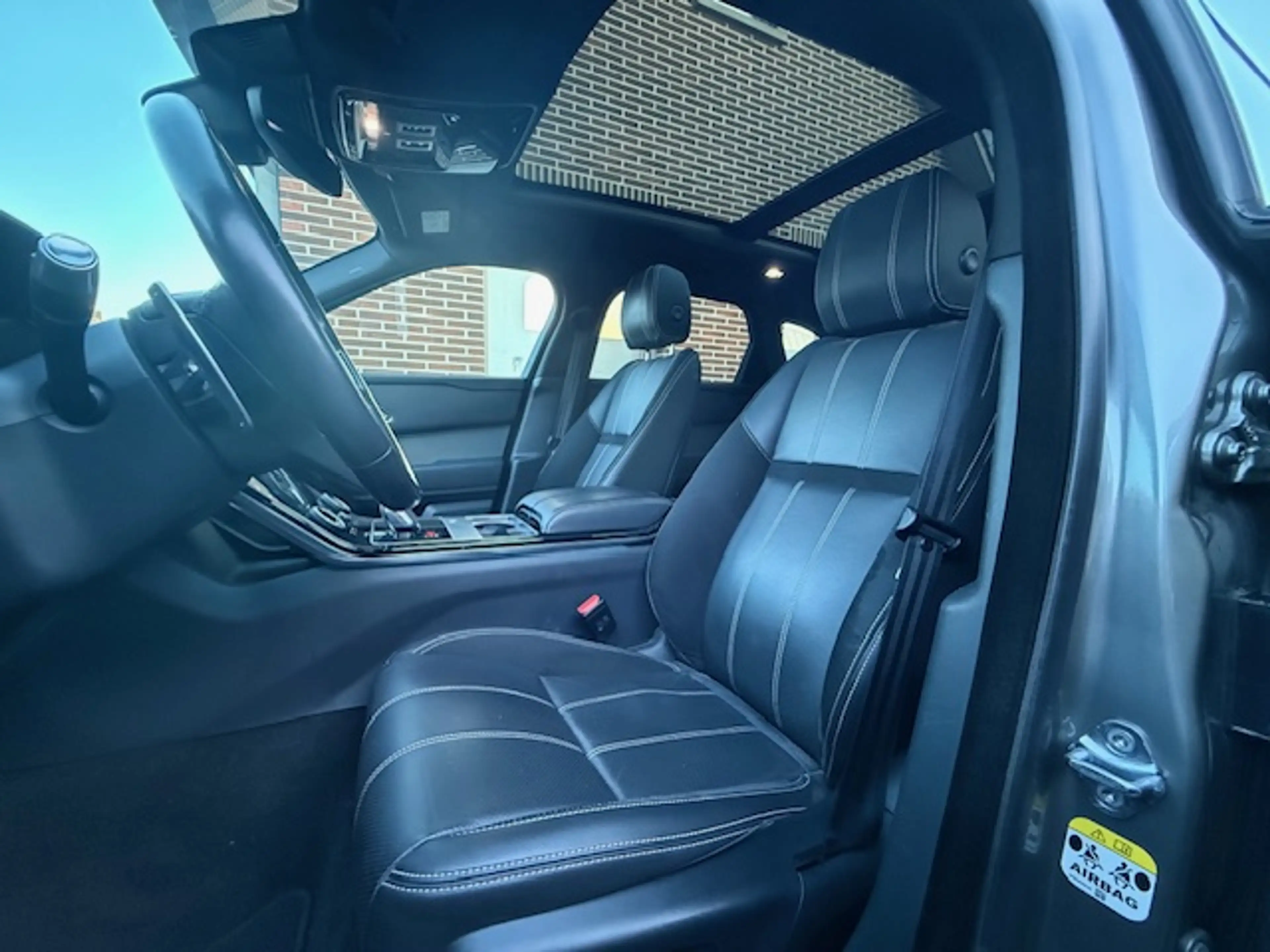 Land Rover Range Rover Velar Velar 2.0 TD4 MHEV D200 R-Dynamic S Panodak Trekhaak Leder CarPlay Btw wagen — photo 6