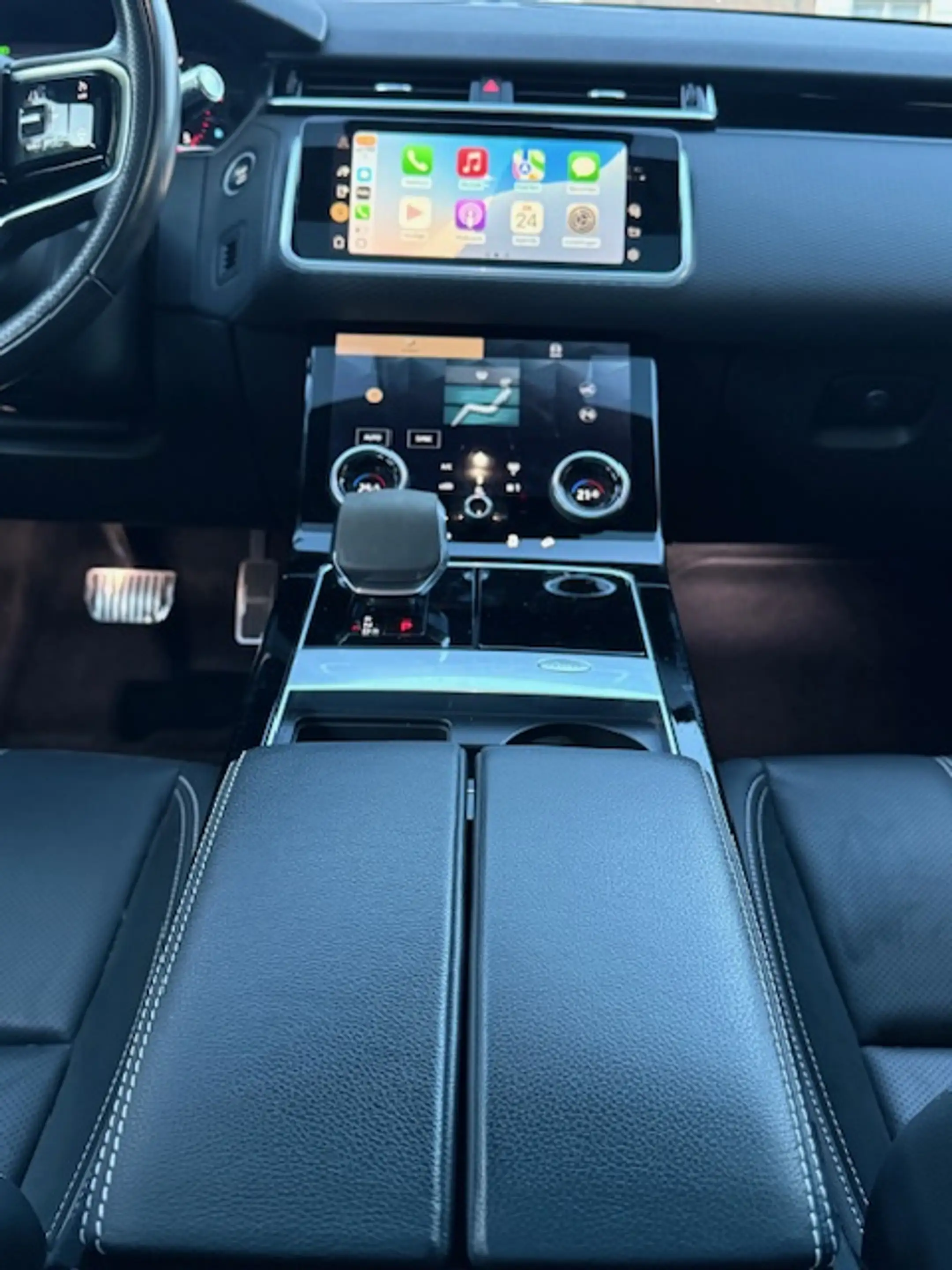 Land Rover Range Rover Velar Velar 2.0 TD4 MHEV D200 R-Dynamic S Panodak Trekhaak Leder CarPlay Btw wagen — photo 10