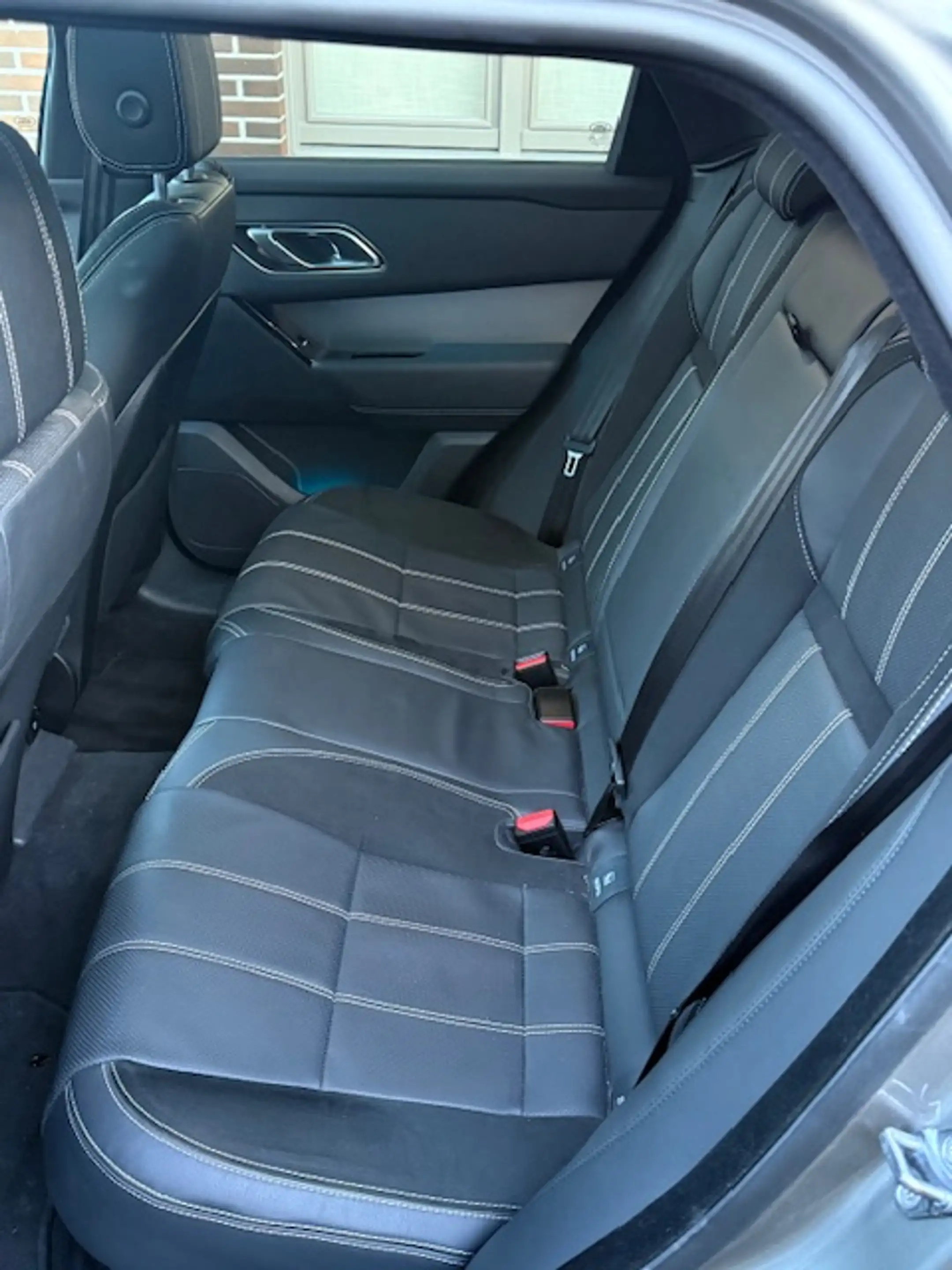 Land Rover Range Rover Velar Velar 2.0 TD4 MHEV D200 R-Dynamic S Panodak Trekhaak Leder CarPlay Btw wagen — photo 9