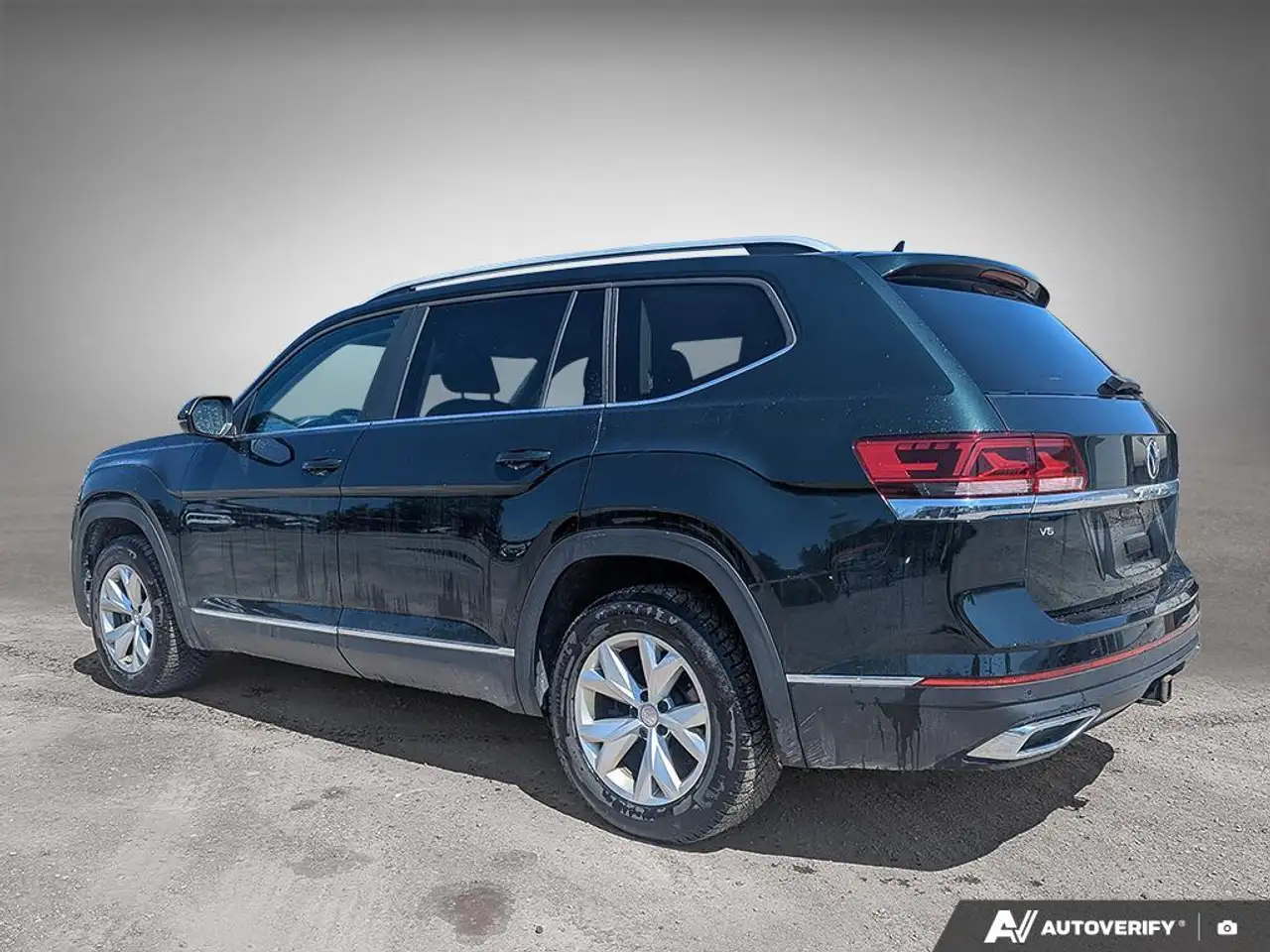 Volkswagen Atlas photo Volkswagen Atlas