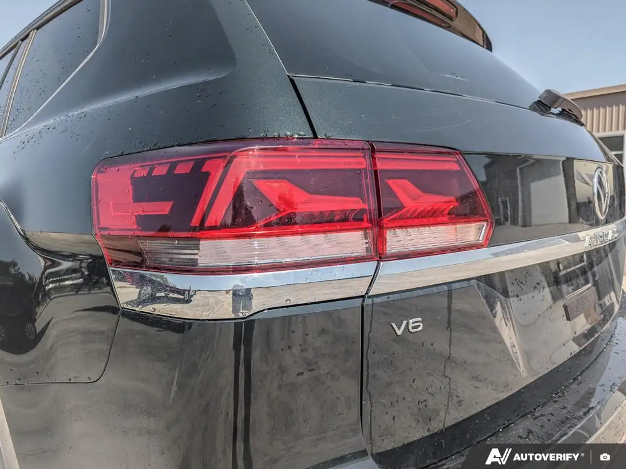 Volkswagen Atlas photo Volkswagen Atlas