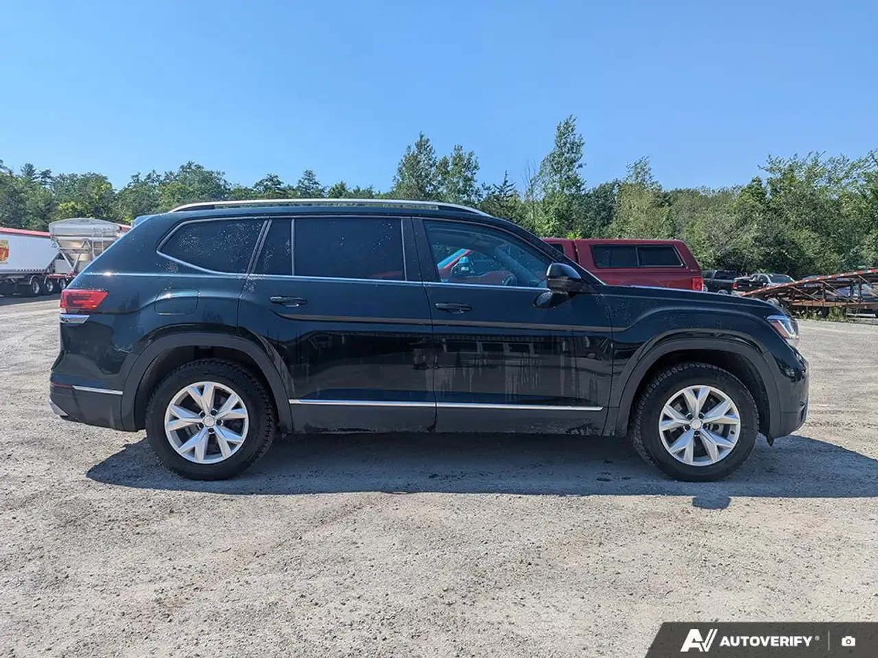 Volkswagen Atlas photo Volkswagen Atlas