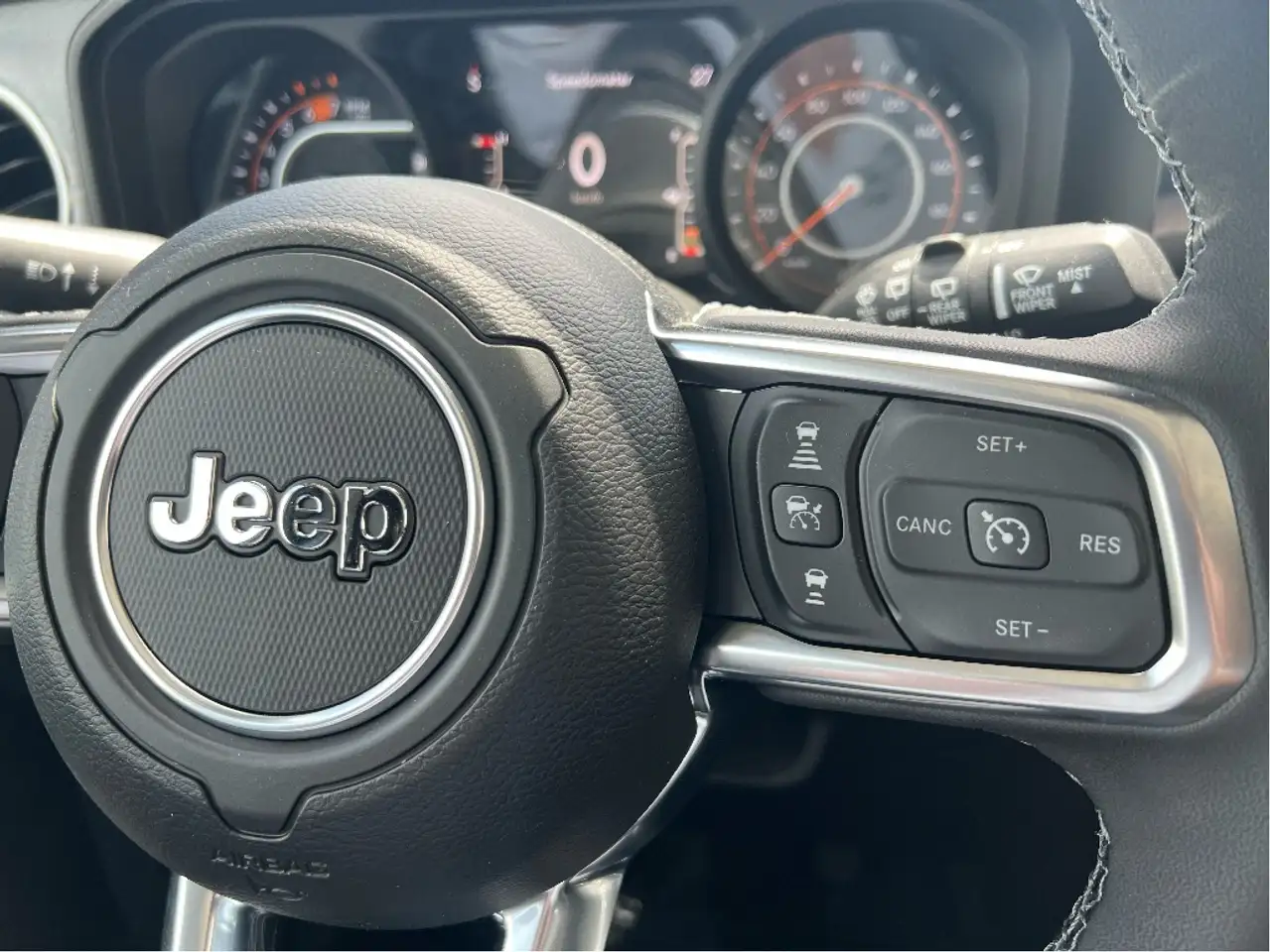 Jeep Wrangler снимка Jeep Wrangler