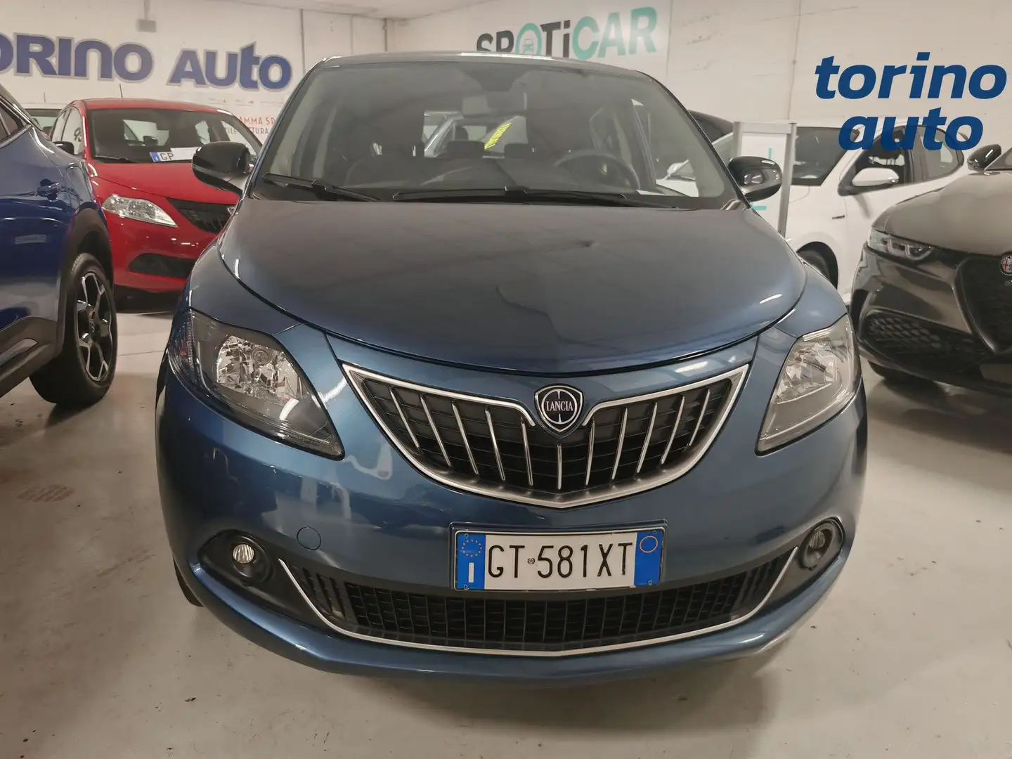 Lancia Ypsilon Ypsilon 1.0 FireFly 5 porte S&S Hybrid Platino Blu/Azzurro - 2