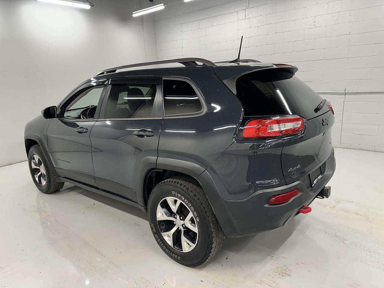 2016 Jeep Cherokee 4WD 4dr Trailhawk — снимка 1