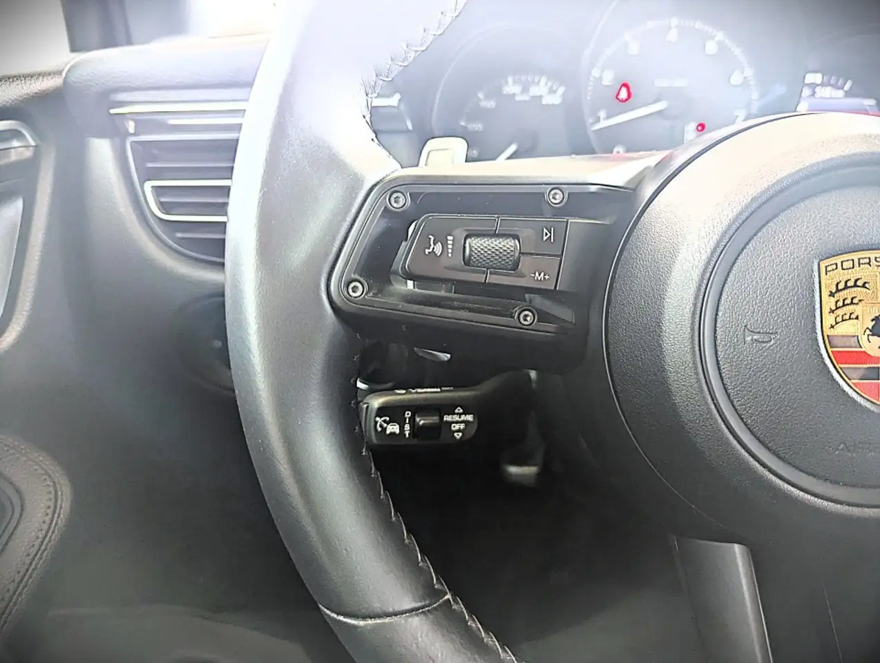 Porsche Macan снимка Porsche Macan