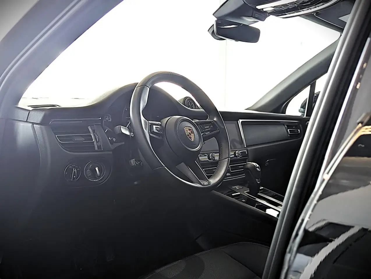 Porsche Macan снимка Porsche Macan