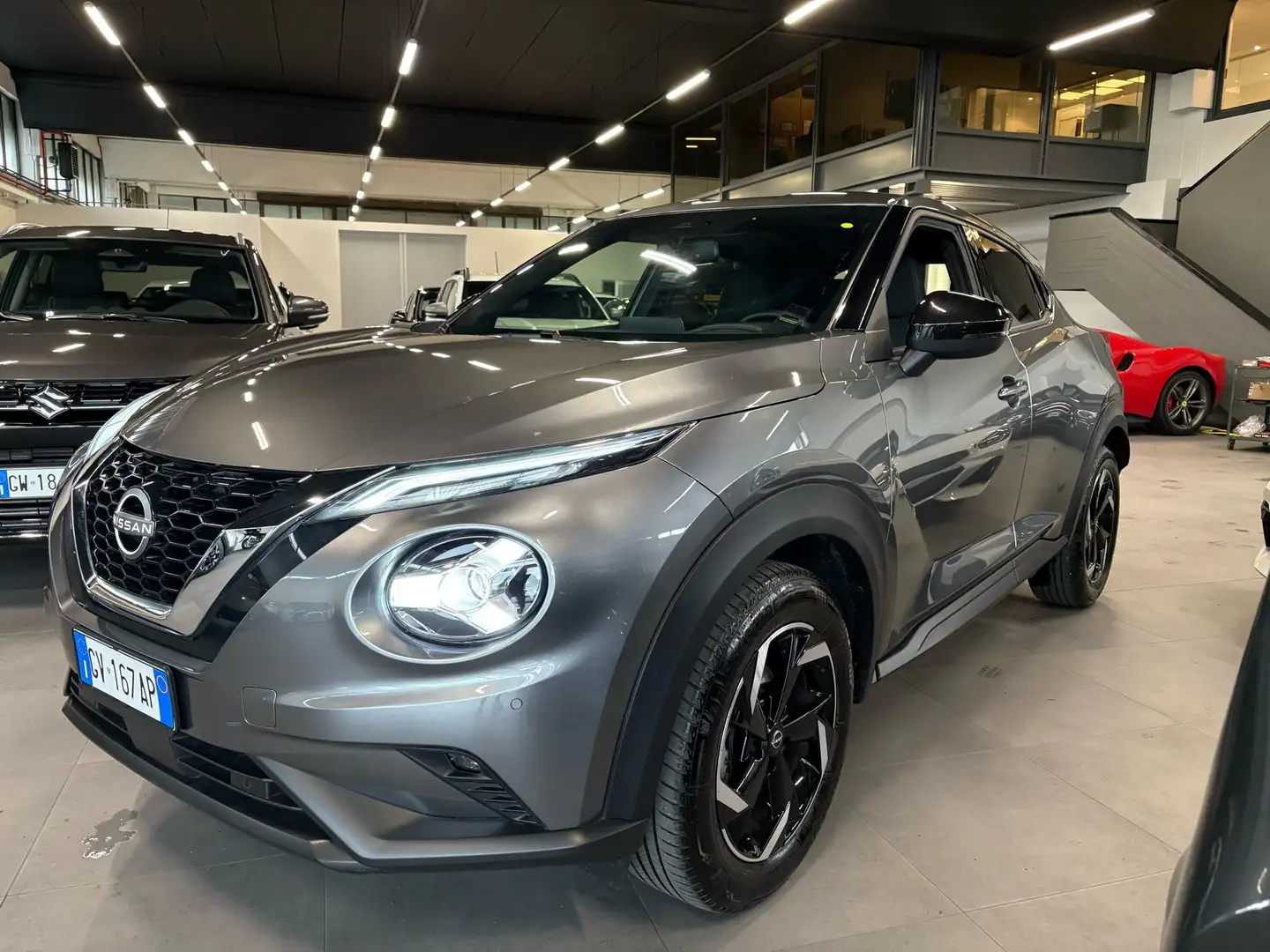 Nissan Juke Juke 1.0 dig-t N-Connecta 114cv Gris - 2