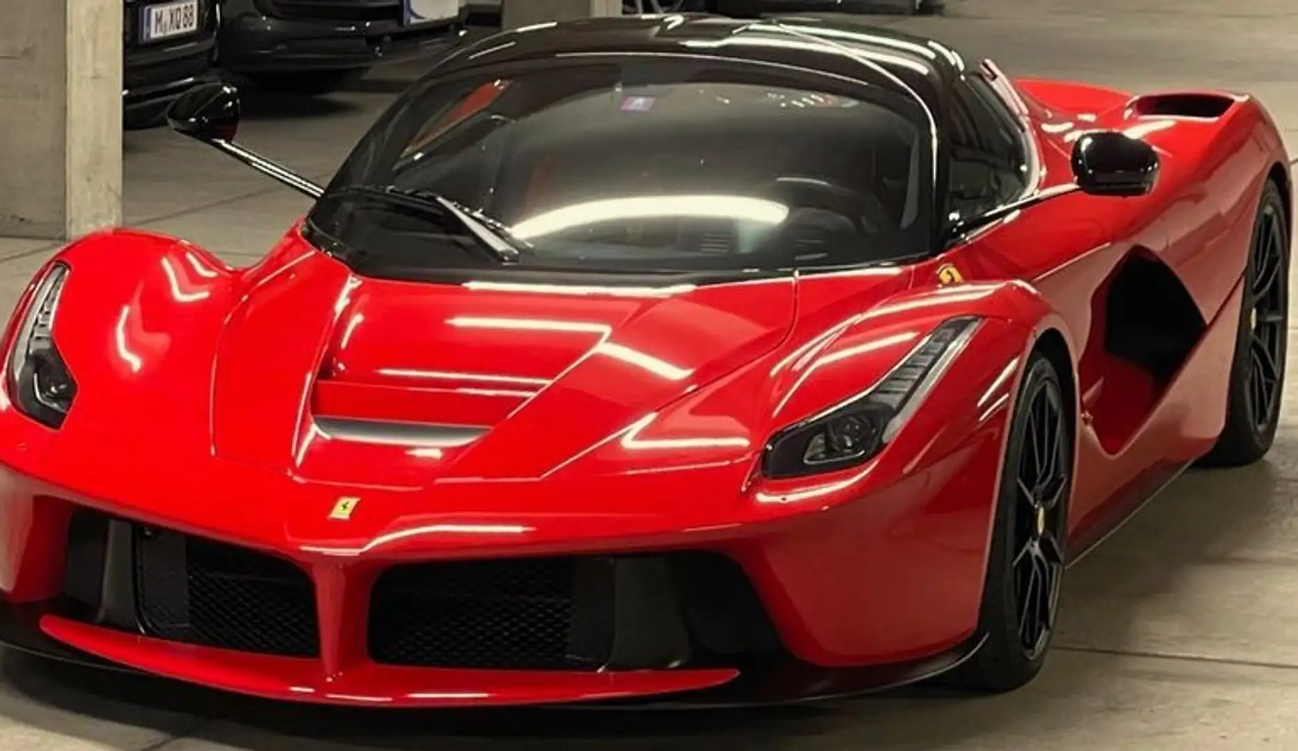 Ferrari LaFerrari crvena - 1
