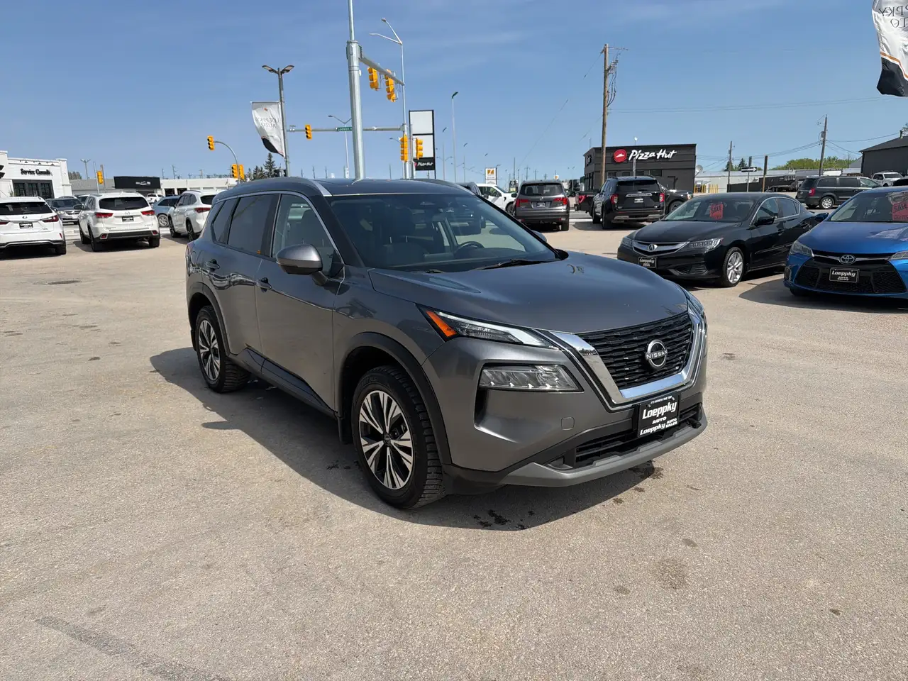 Nissan Rogue снимка Nissan Rogue